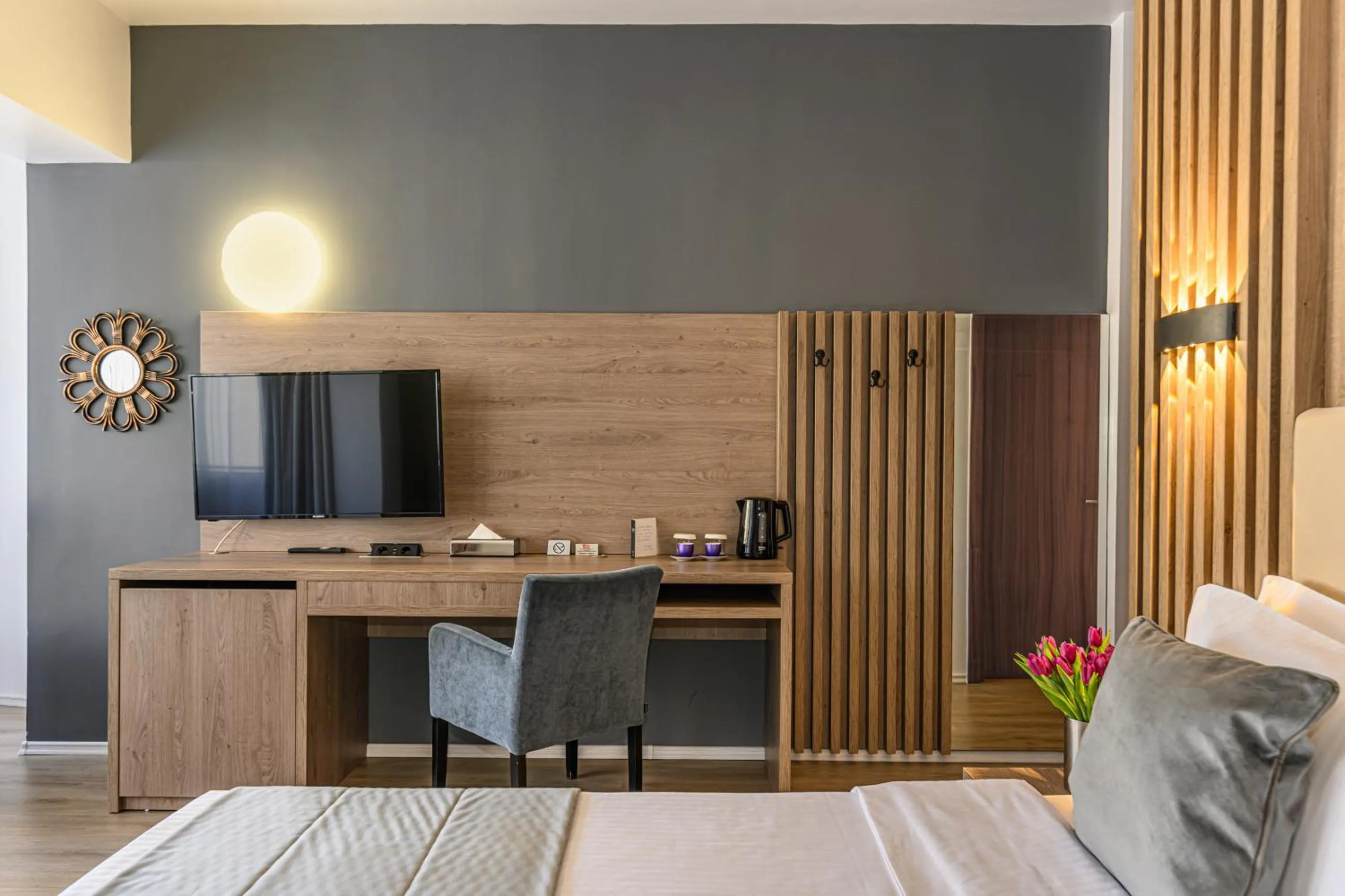 TV and multimedia in Unique Boutique