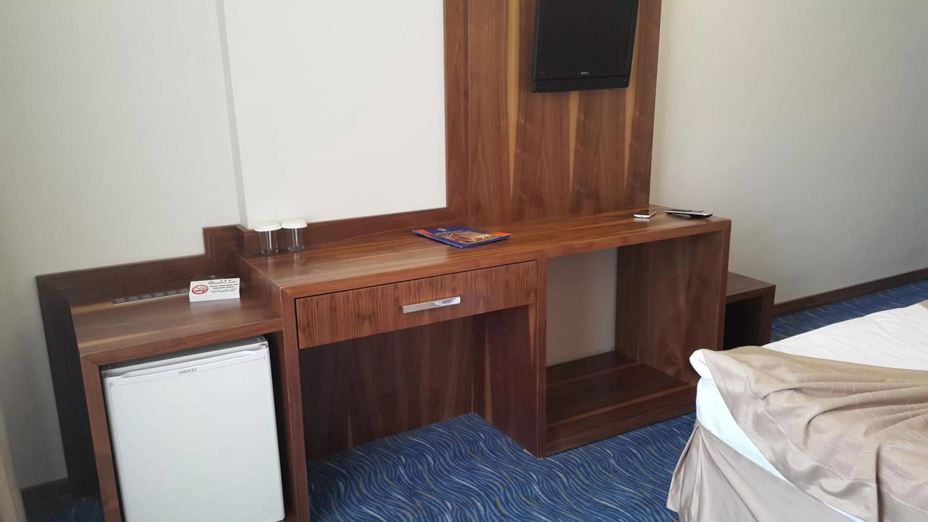 TV and multimedia, TV/Entertainment Center in Miroglu Hotel