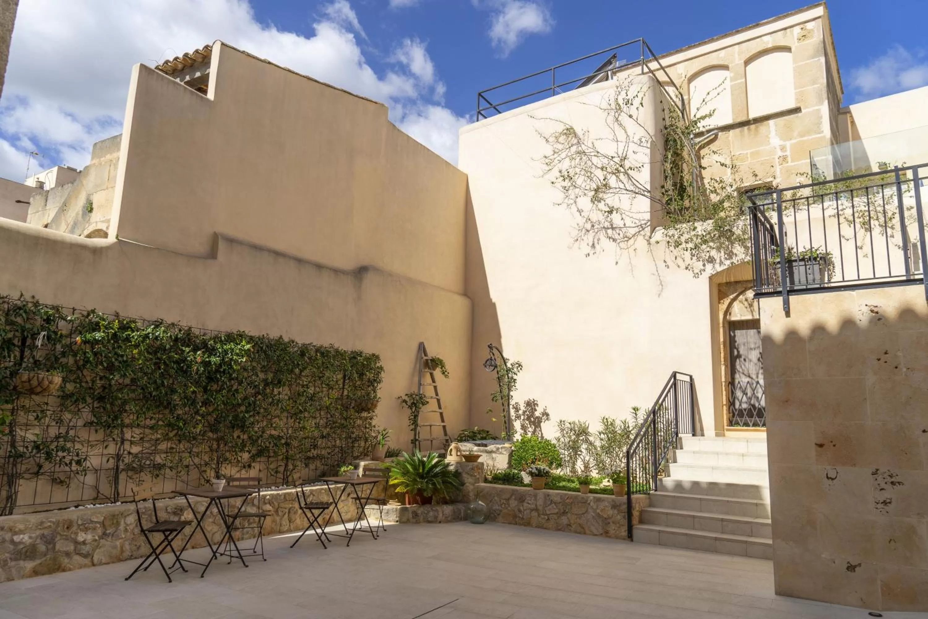 Patio, Property Building in Atrium Suites Mallorca