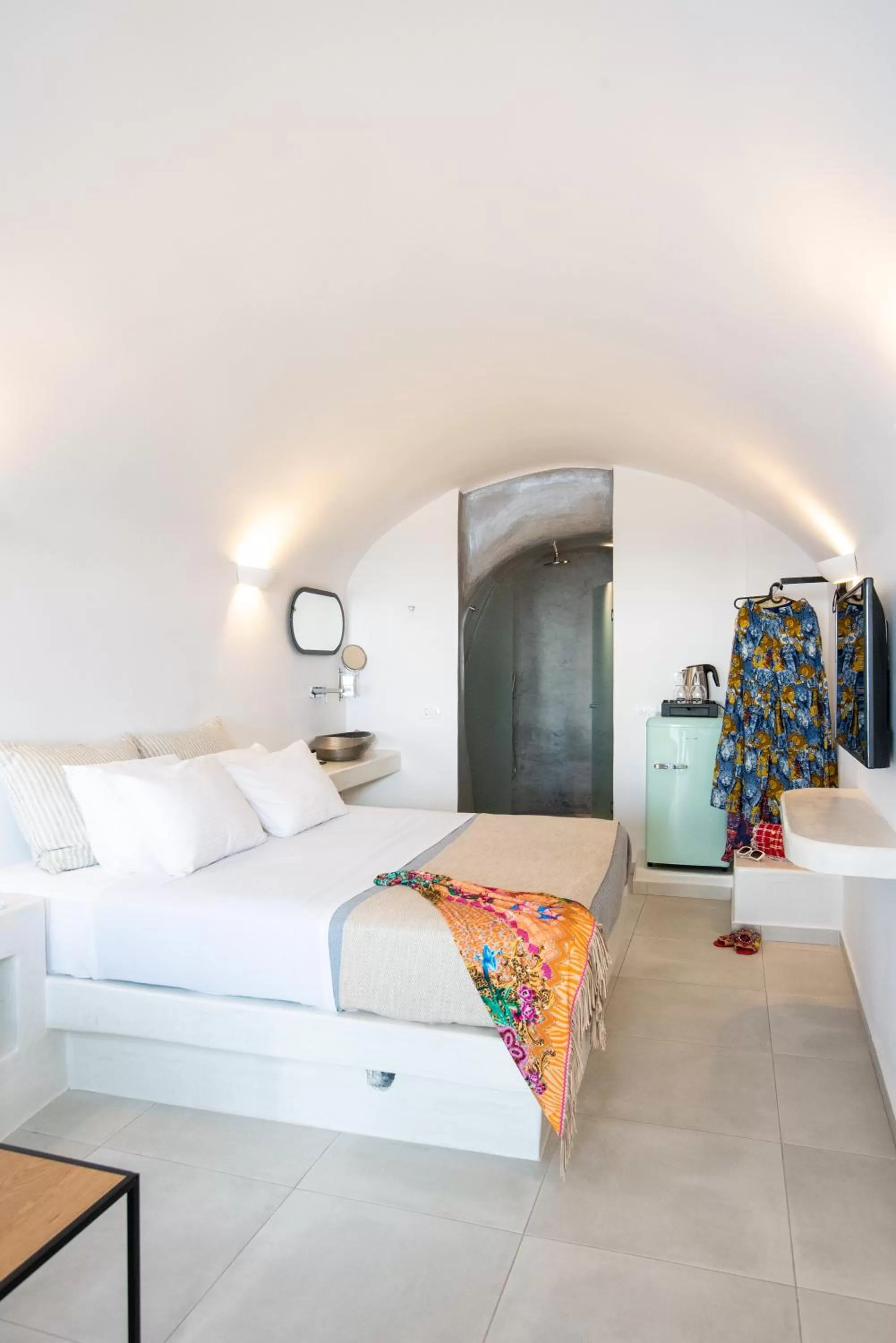 Bed in Caldera Cliff Illusion