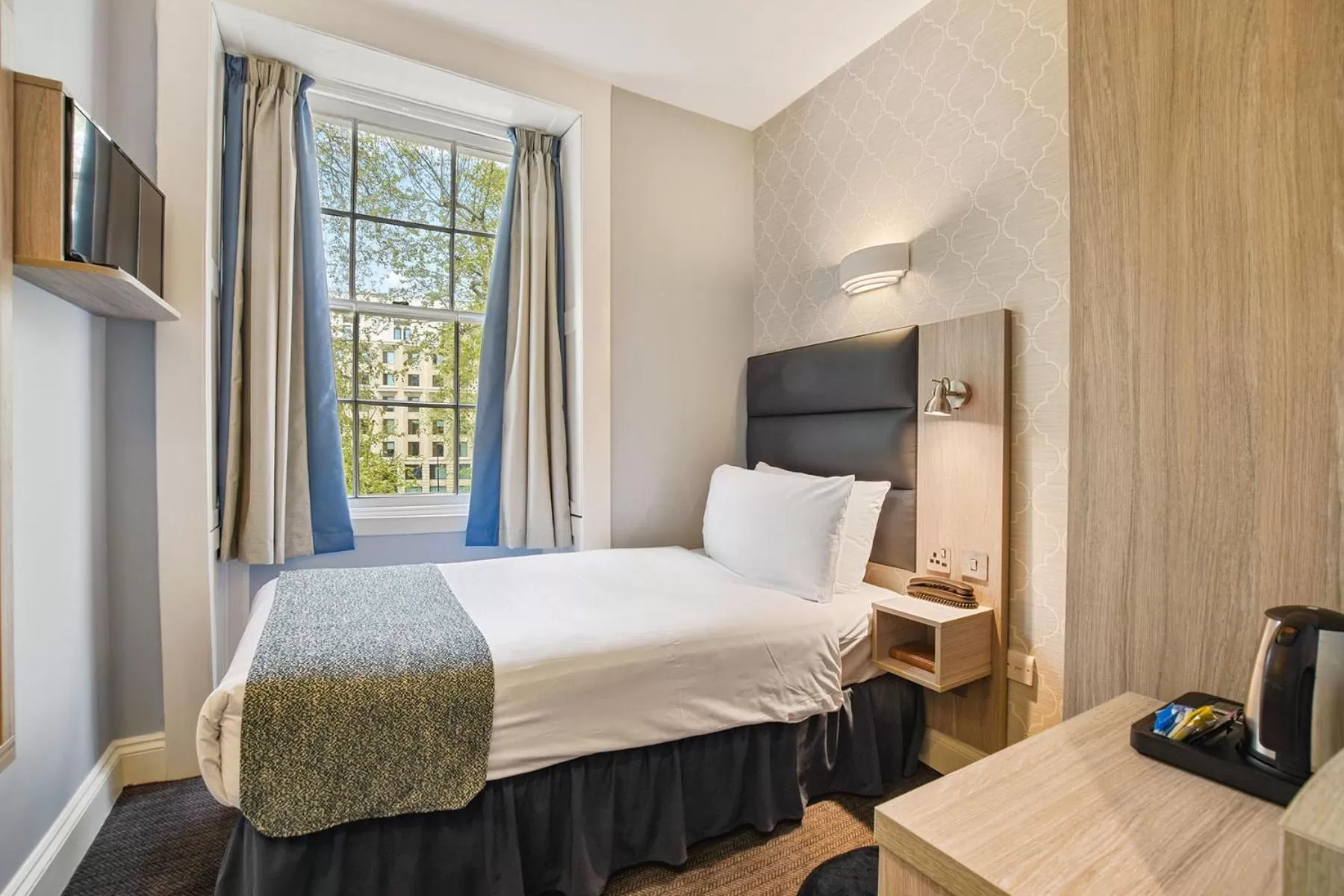 Bedroom, Bed in The Judd Hotel