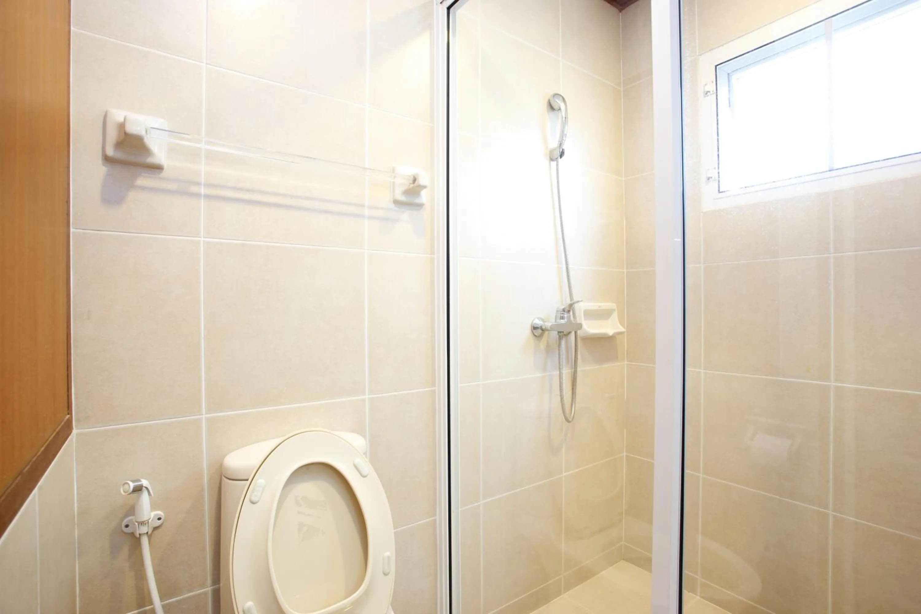 Shower in Chaidee Mansion