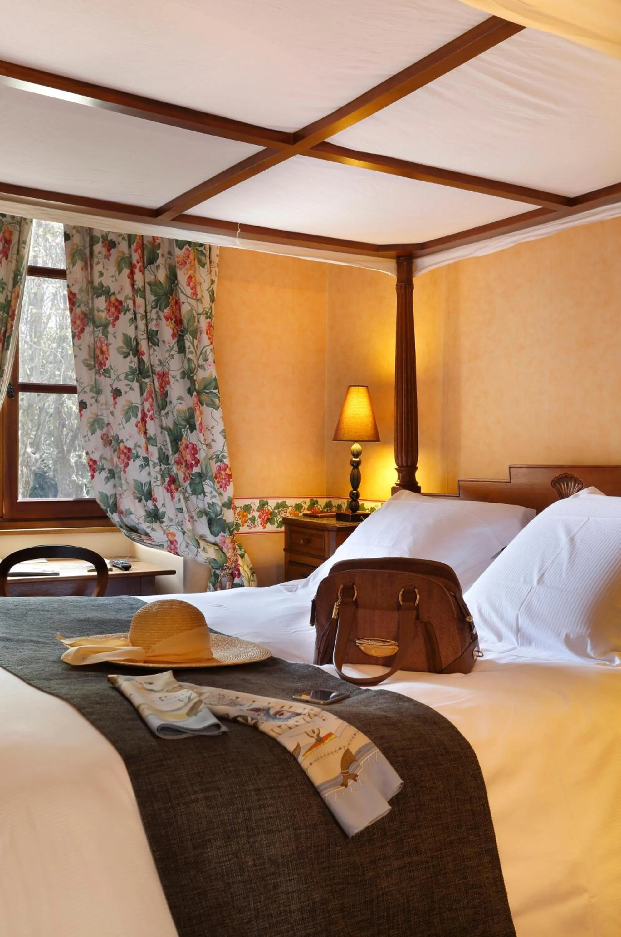 Comfort Double Room in Château Chapeau Cornu