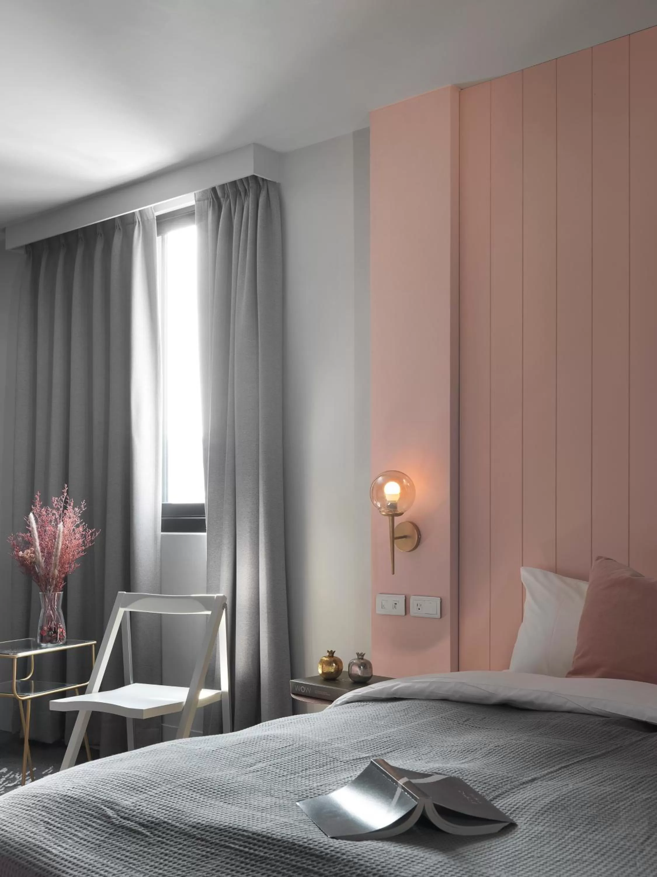 Shower, Bed in Mr.Mantter