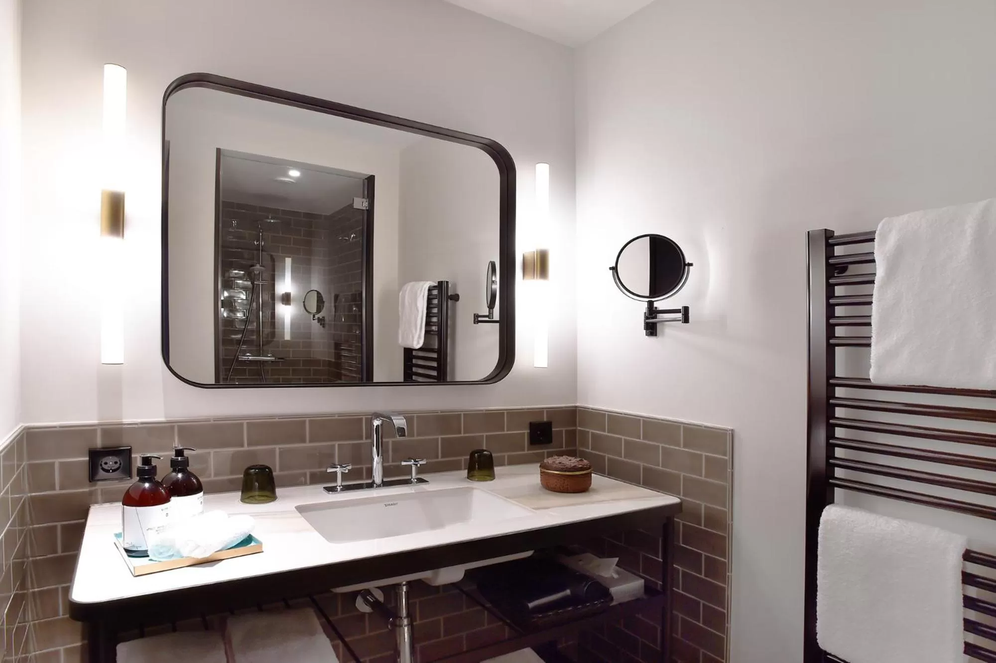 Bathroom in Das James