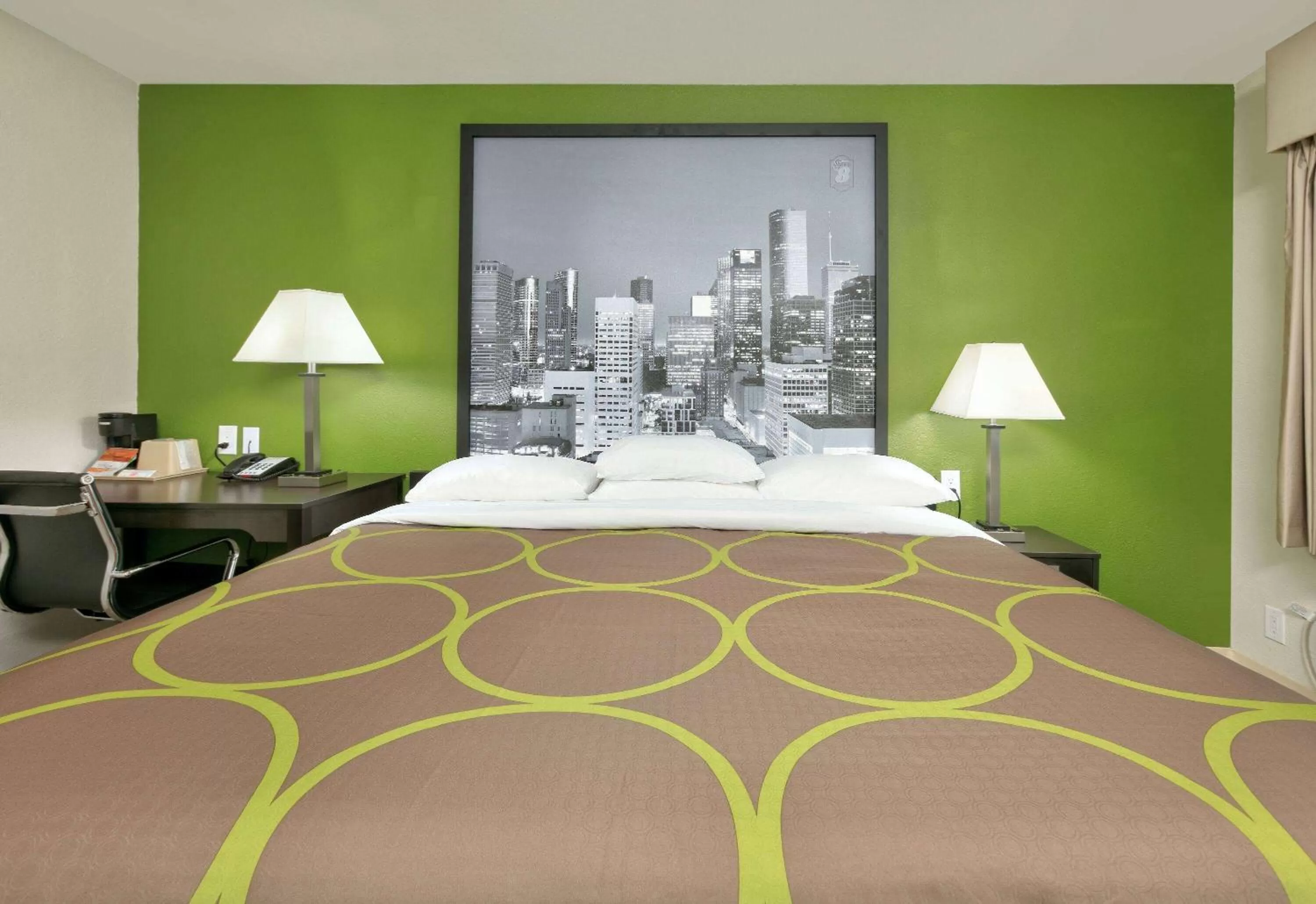 Photo of the whole room, Bed in Super 8 by Wyndham Palestine TX