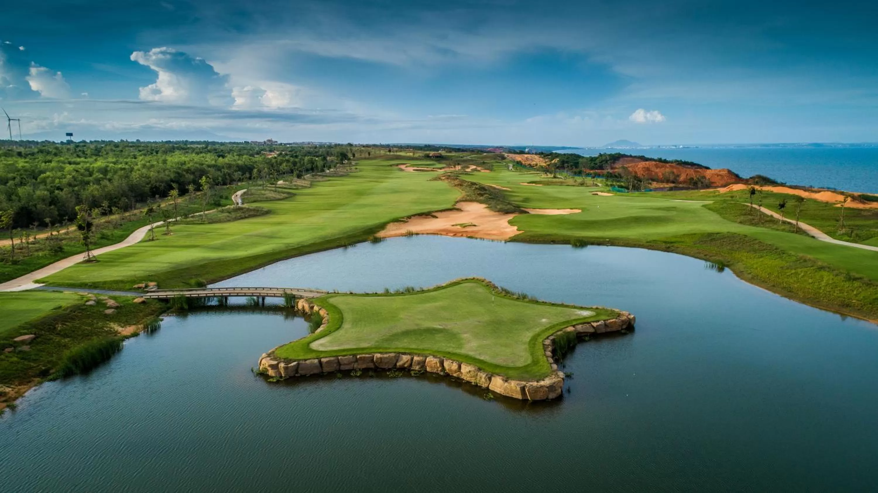 Golfcourse in Radisson Resort Phan Thiet