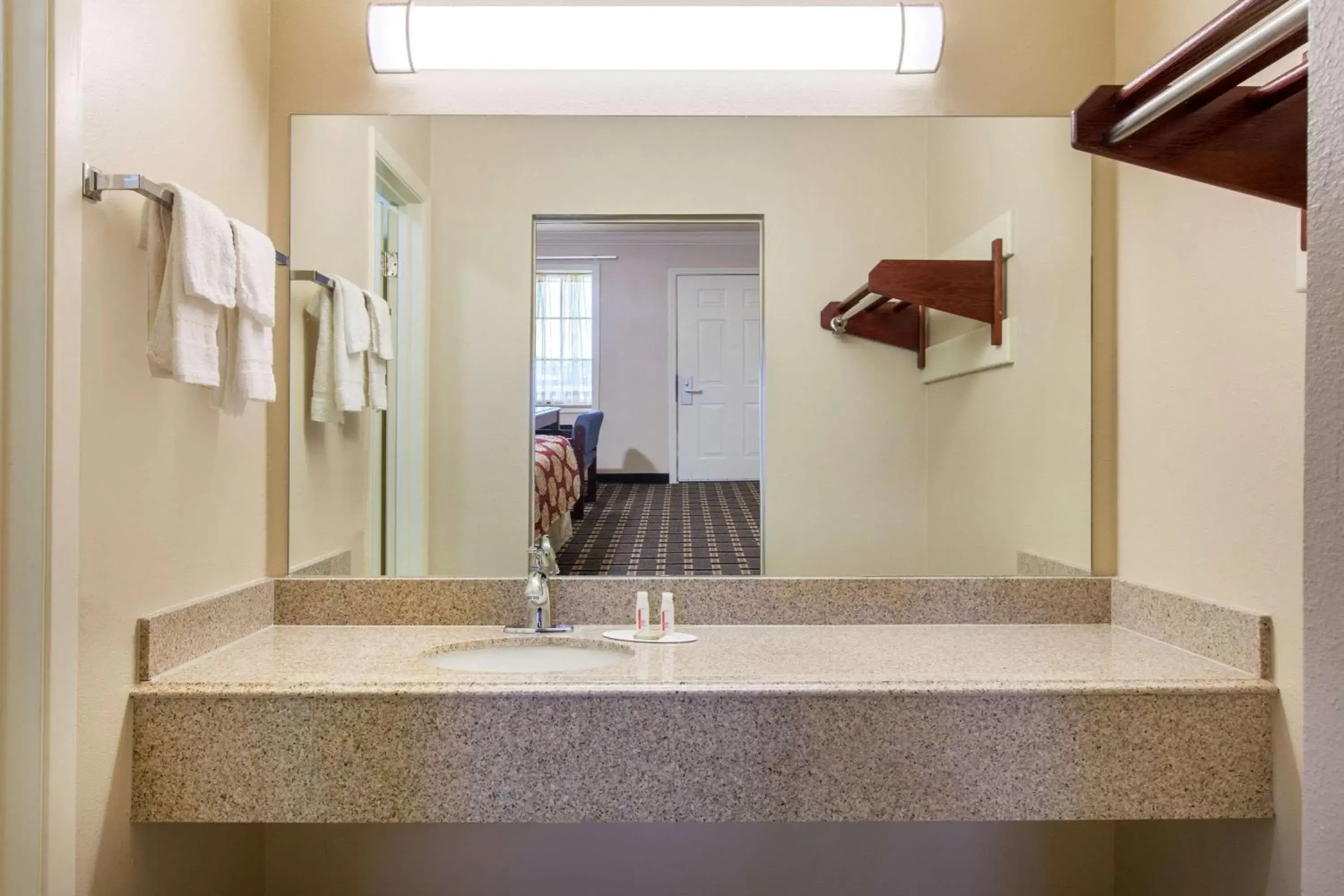 Queen Suite - Non-Smoking in Super 8 by Wyndham Tyler TX Queen Suite - Non-Smoking in Super 8 by Wyndham Tyler TX