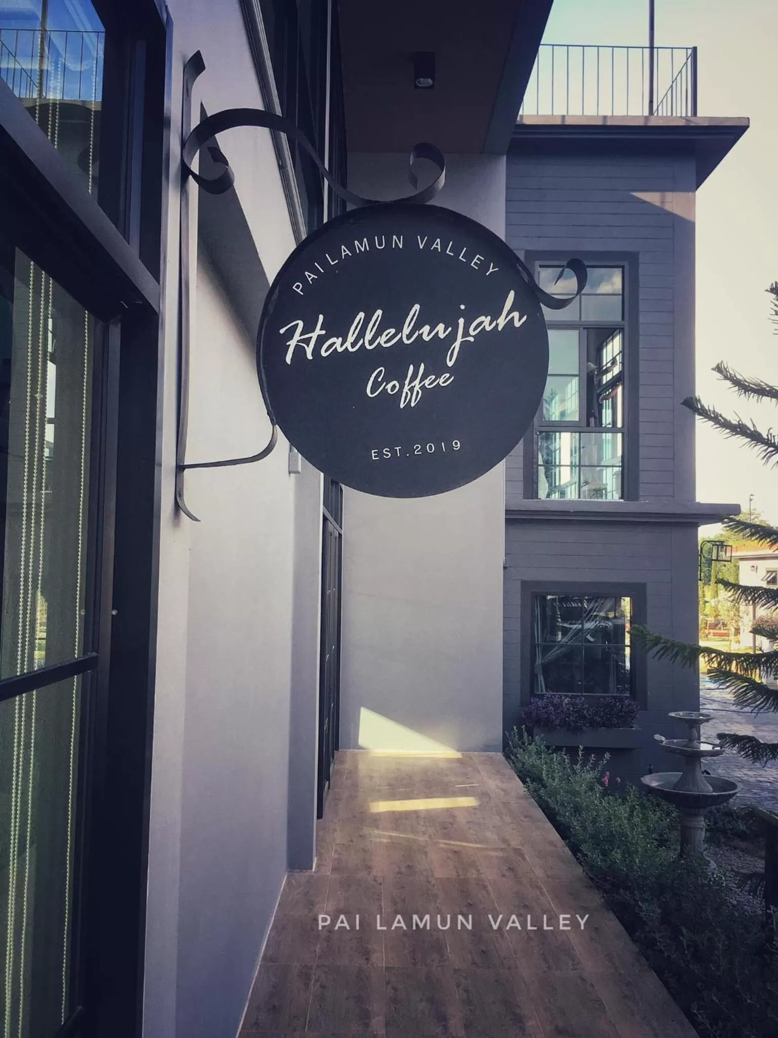 Property building in PAI LAMUN VALLEY