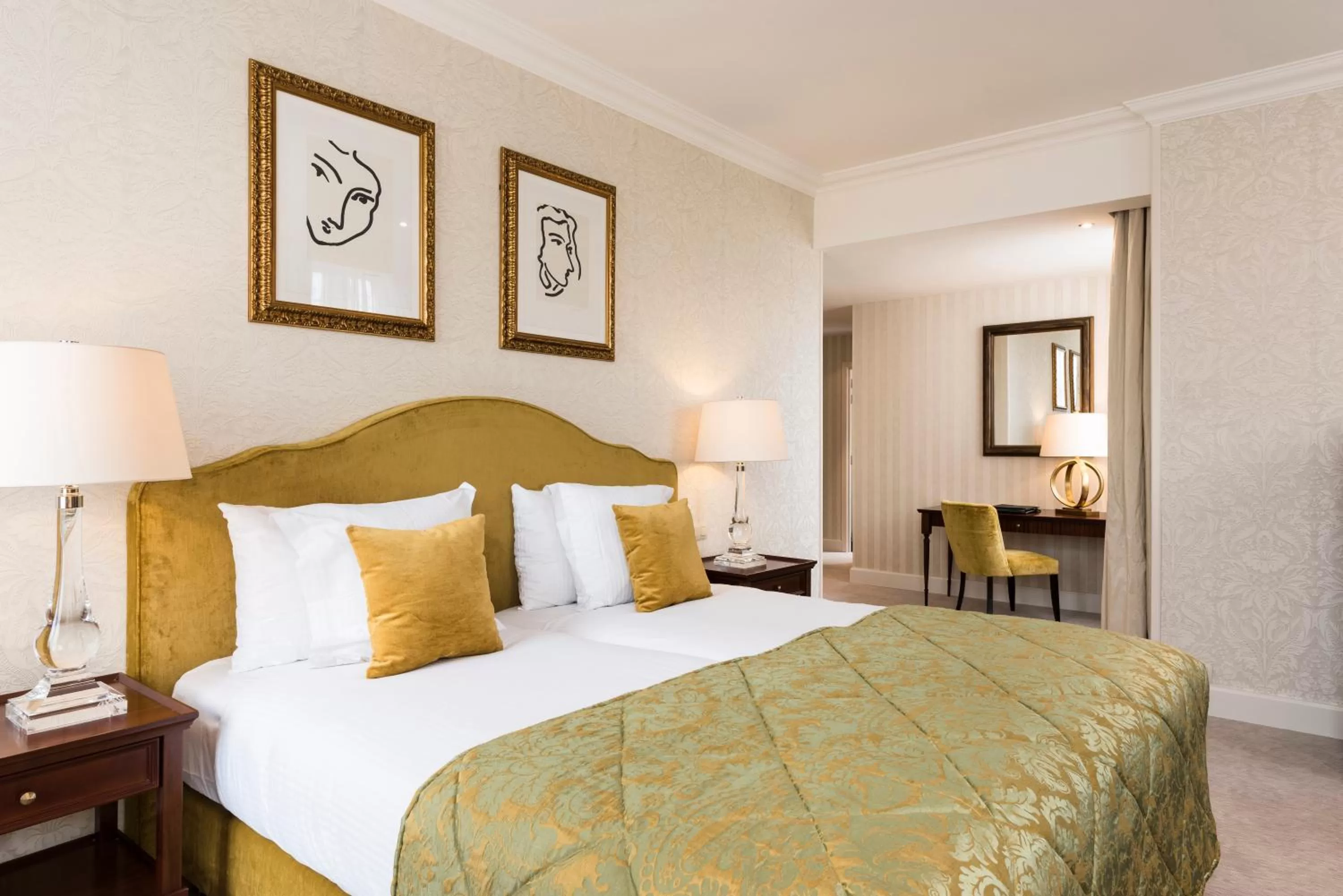 Bedroom, Bed in Dukes' Palace Brugge - by Dukes' Hotel Collection