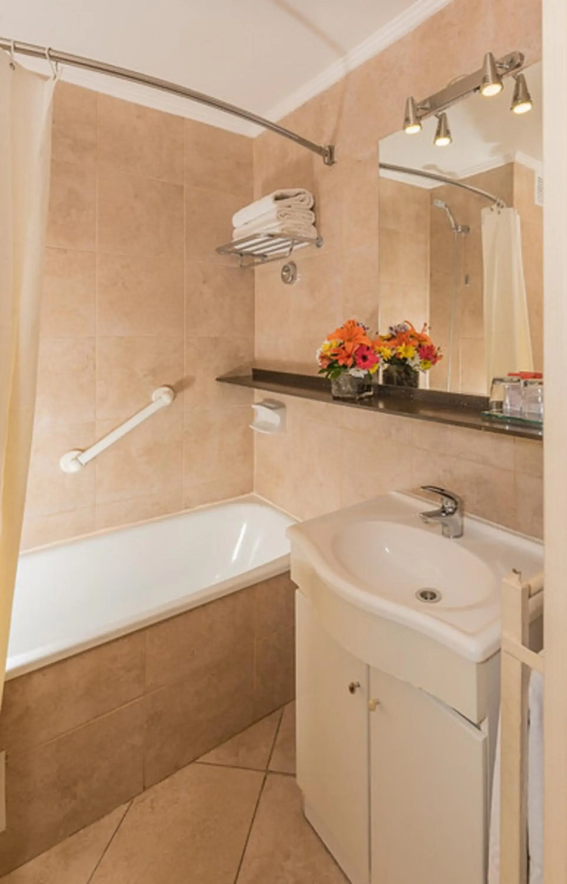 Standard Double Room in Hotel Cabaña Del Lago Puerto Varas Standard Double Room in Hotel Cabaña Del Lago Puerto Varas