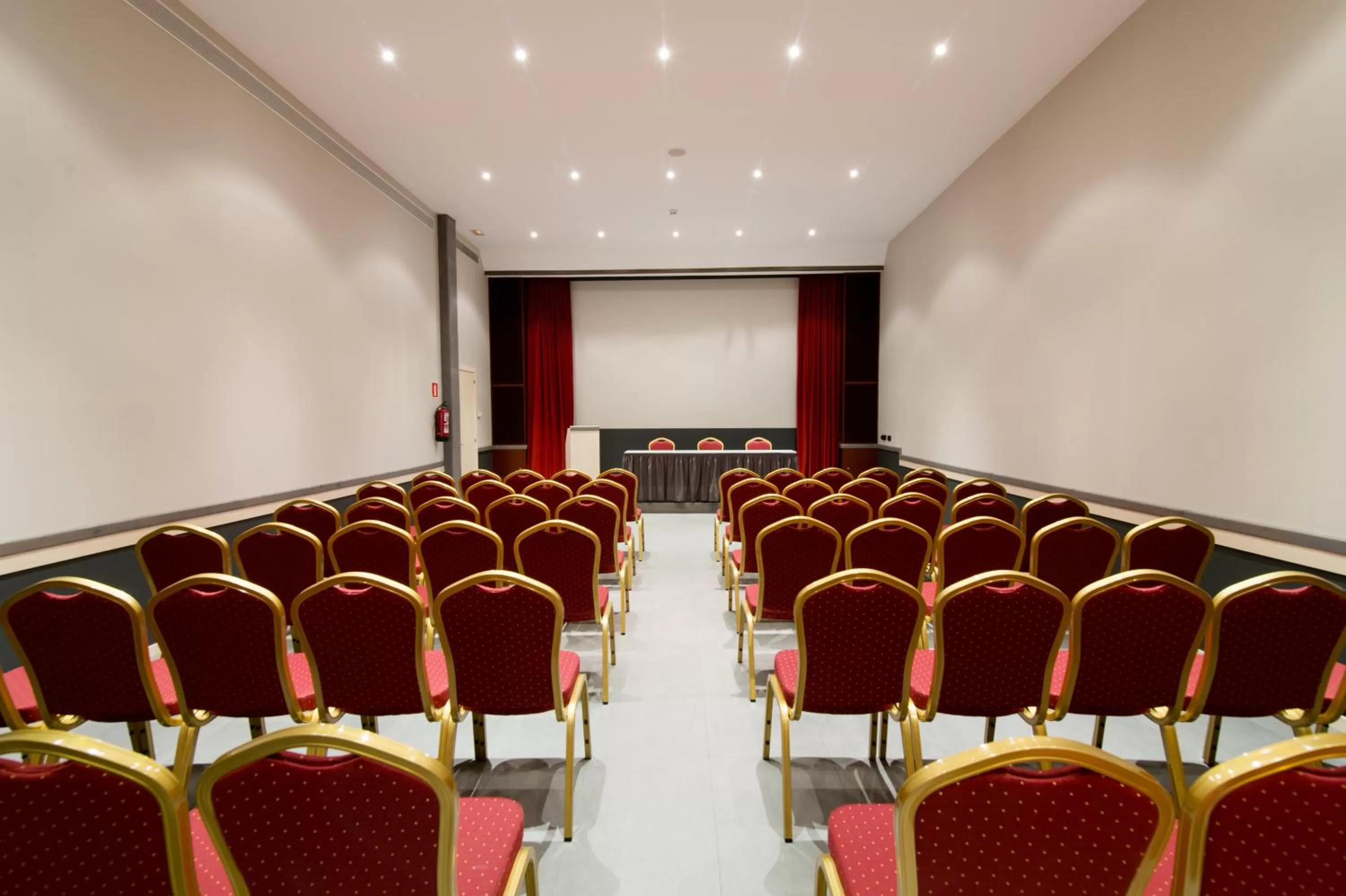 Meeting/conference room in Sunotel Club Central