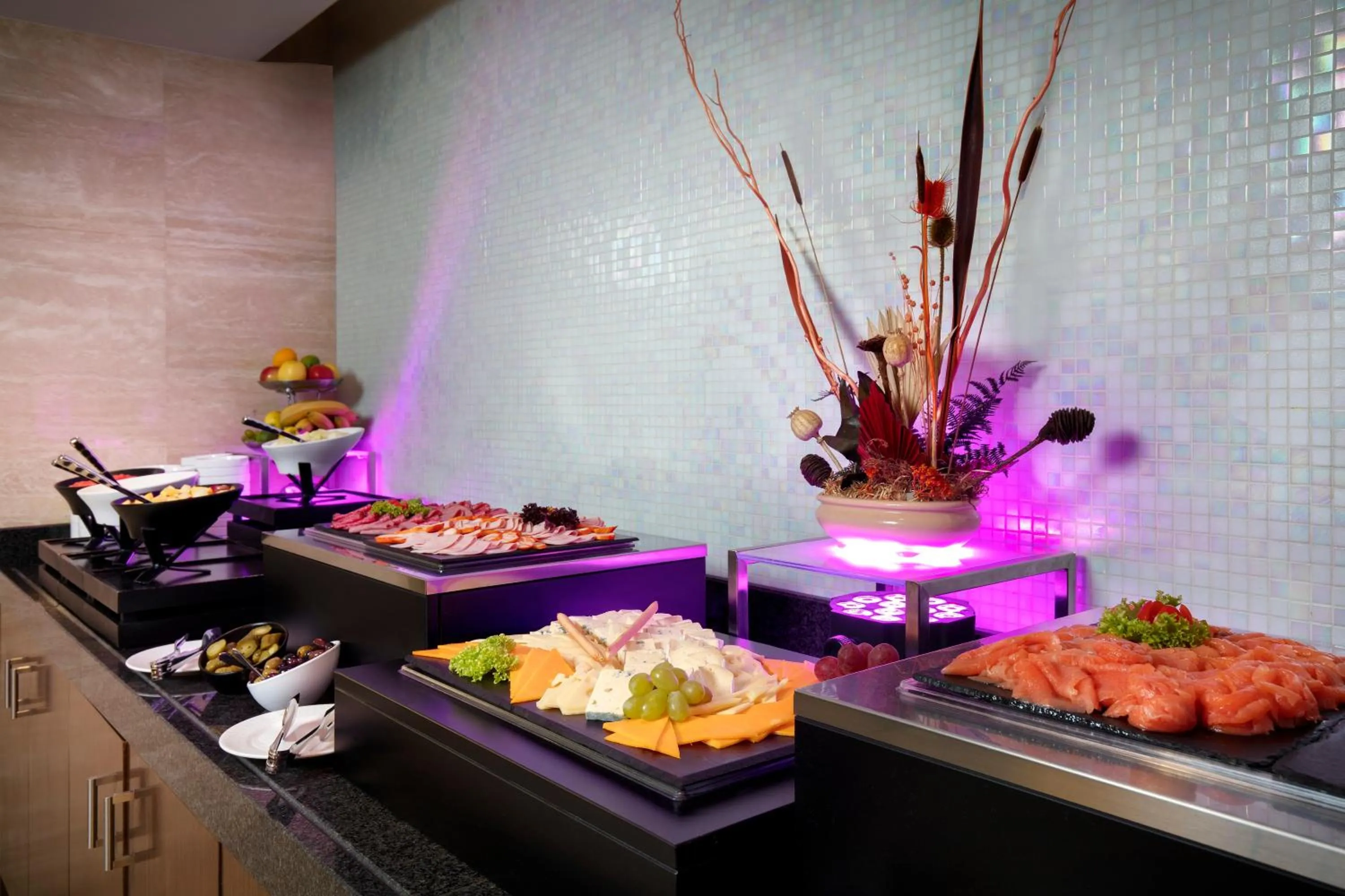 Restaurant/places to eat in Crowne Plaza Bucharest by IHG