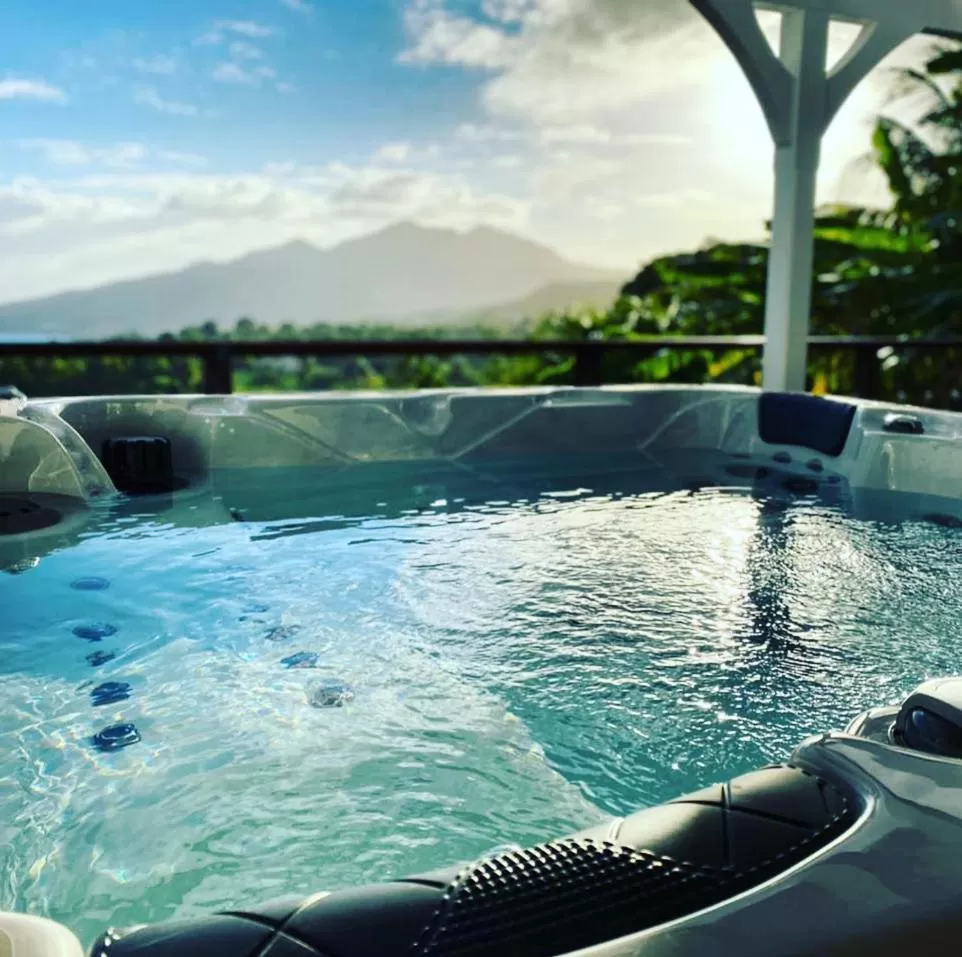 Swimming Pool in Villa Cajou (Chambre d'hôtes chez l'habitant)