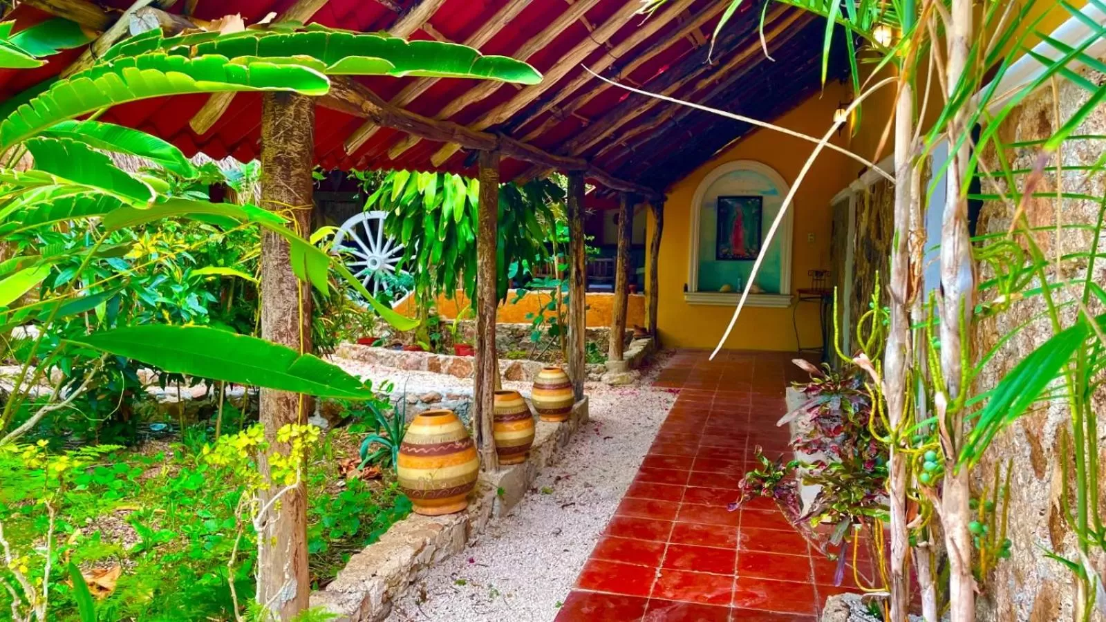 Patio in Gardenhotel Macan Ché B&B