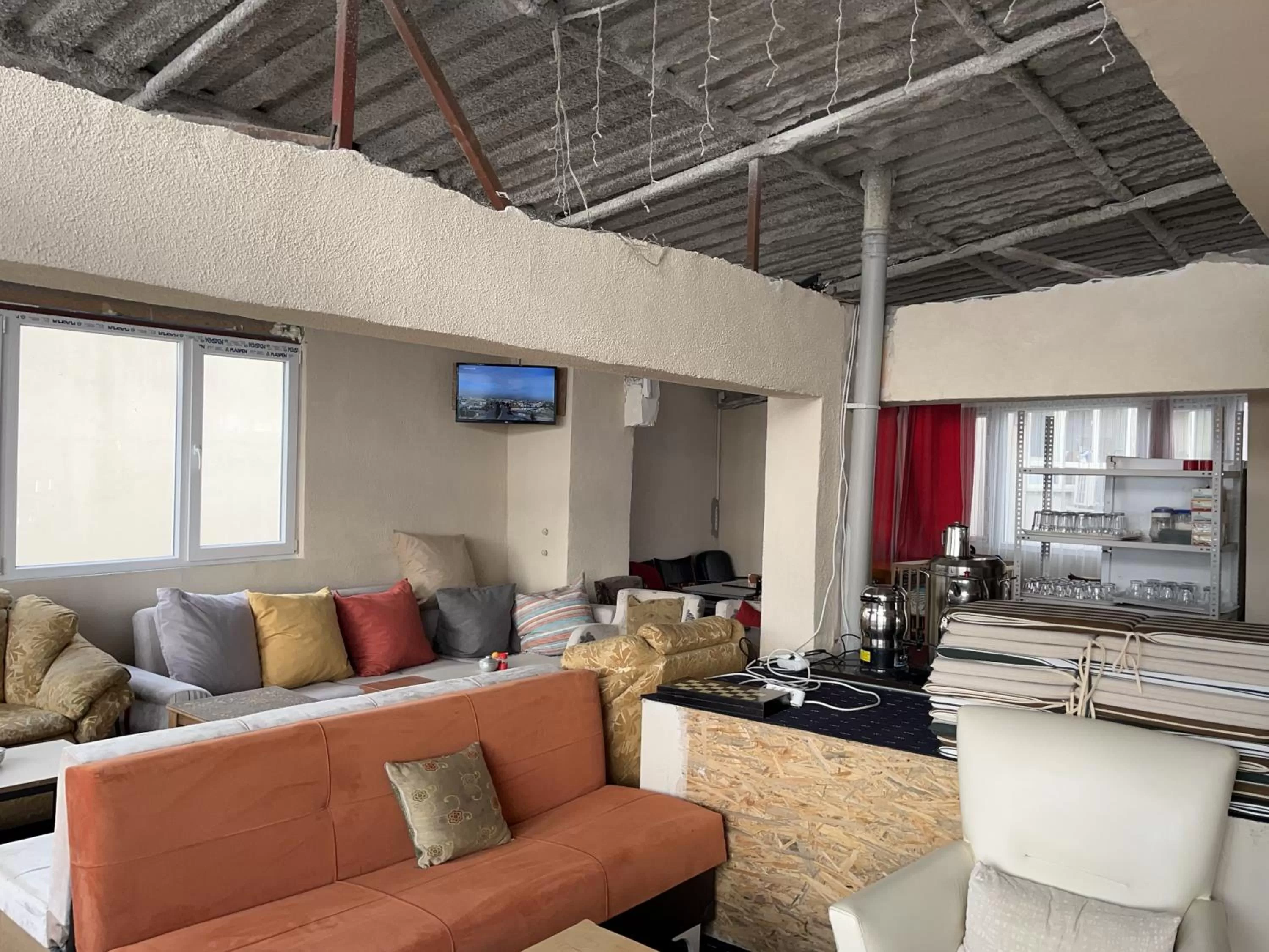 TV and multimedia in Paris Hotel