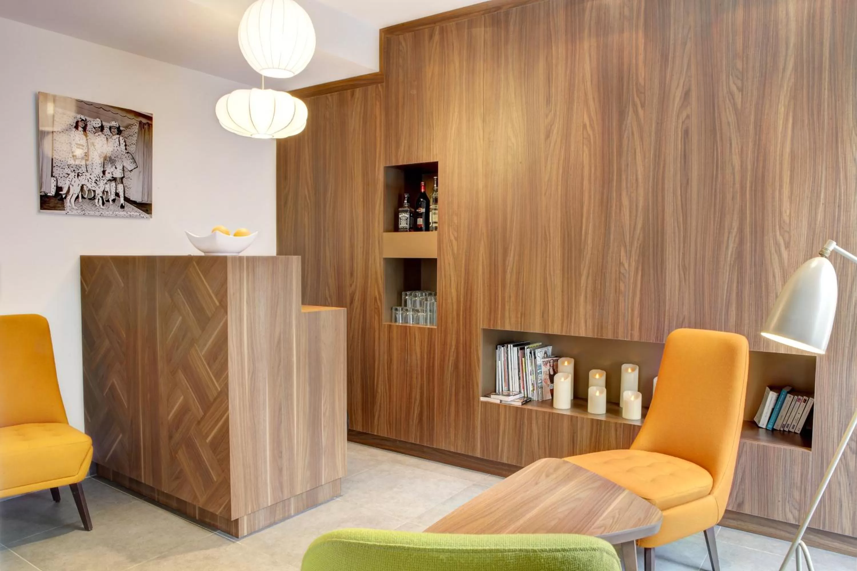 Lounge or bar in Best Western Plus 61 Paris Nation Hotel