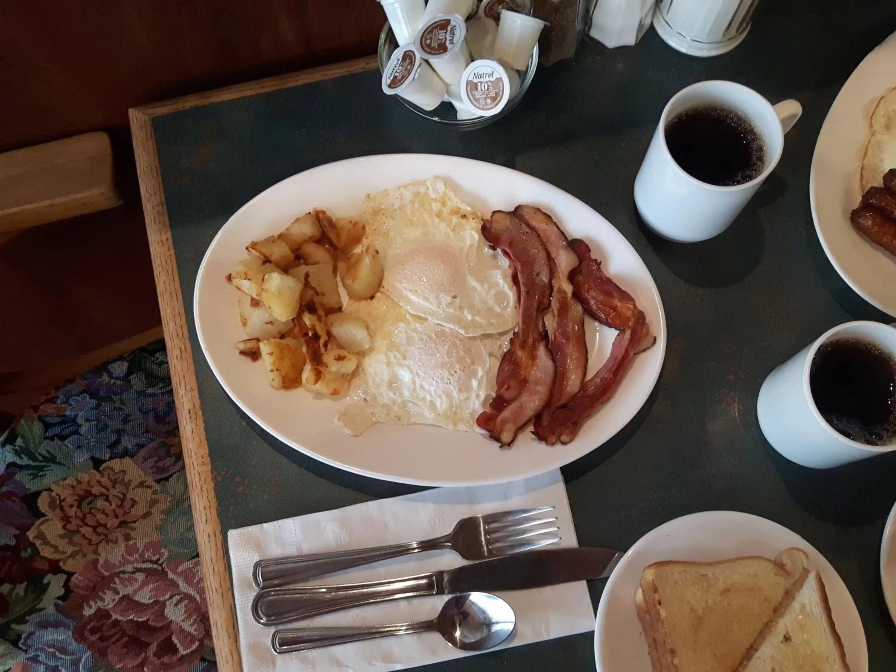 Food in Fuller Lake Chemainus Motel