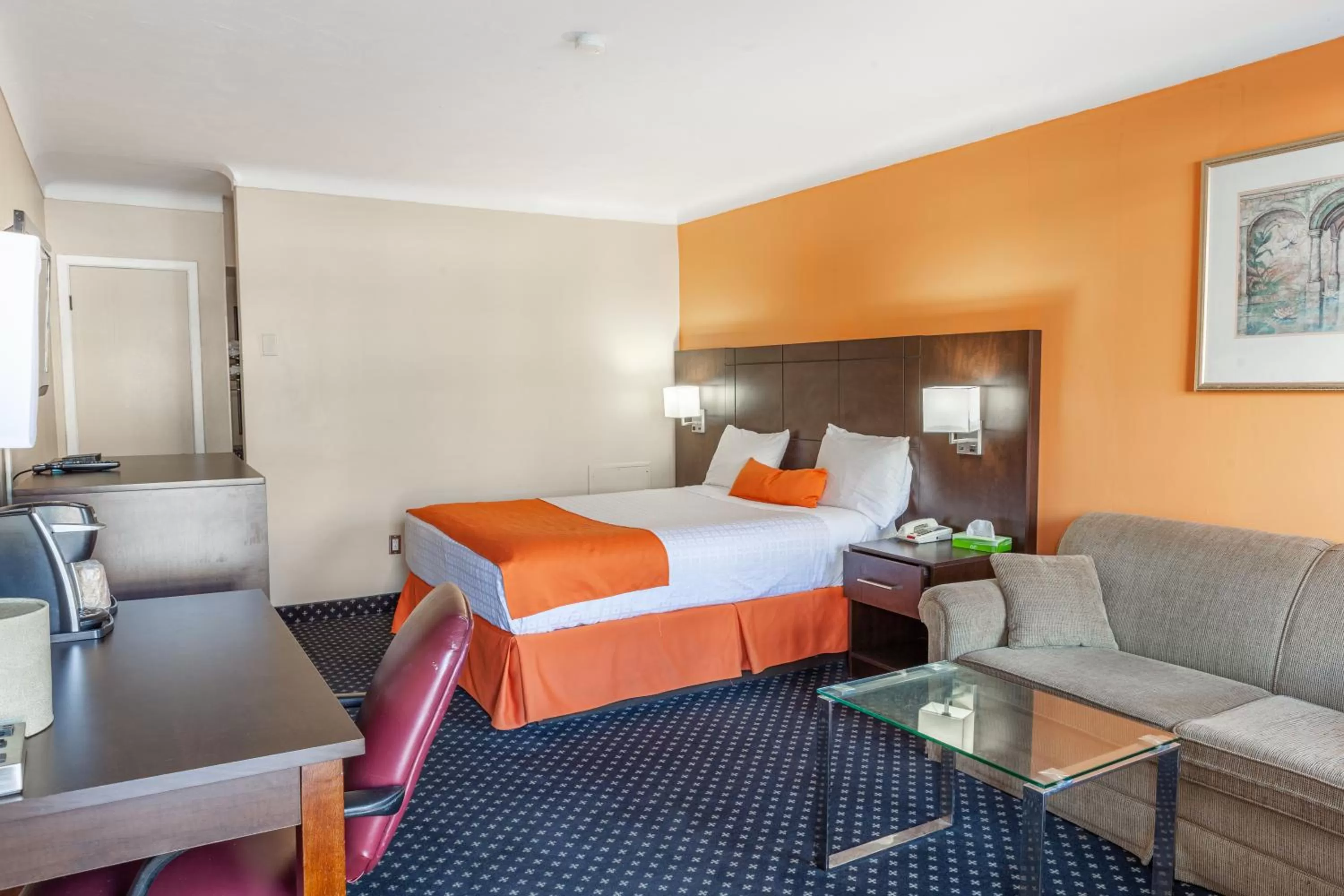 Bedroom, Bed in Knights Inn North Bay