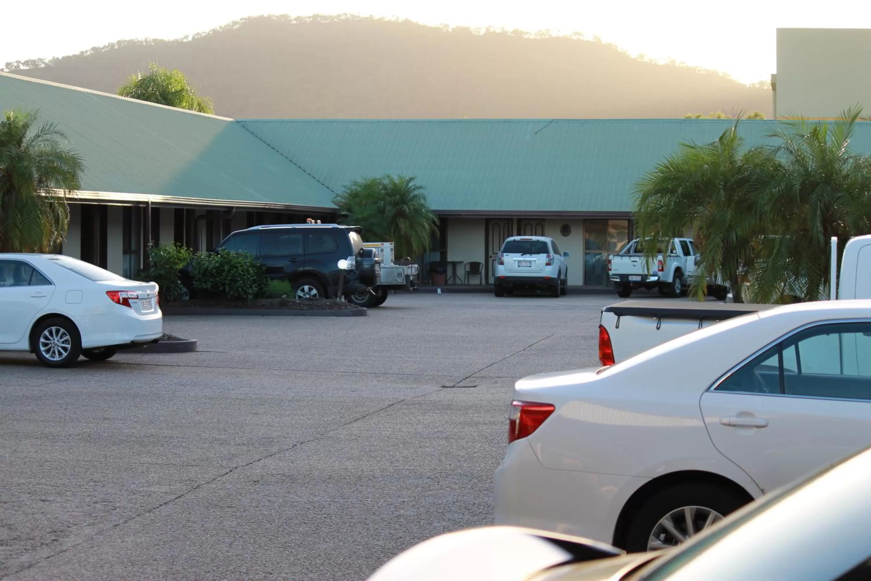 Facade/entrance in Glenmore Palms Motel