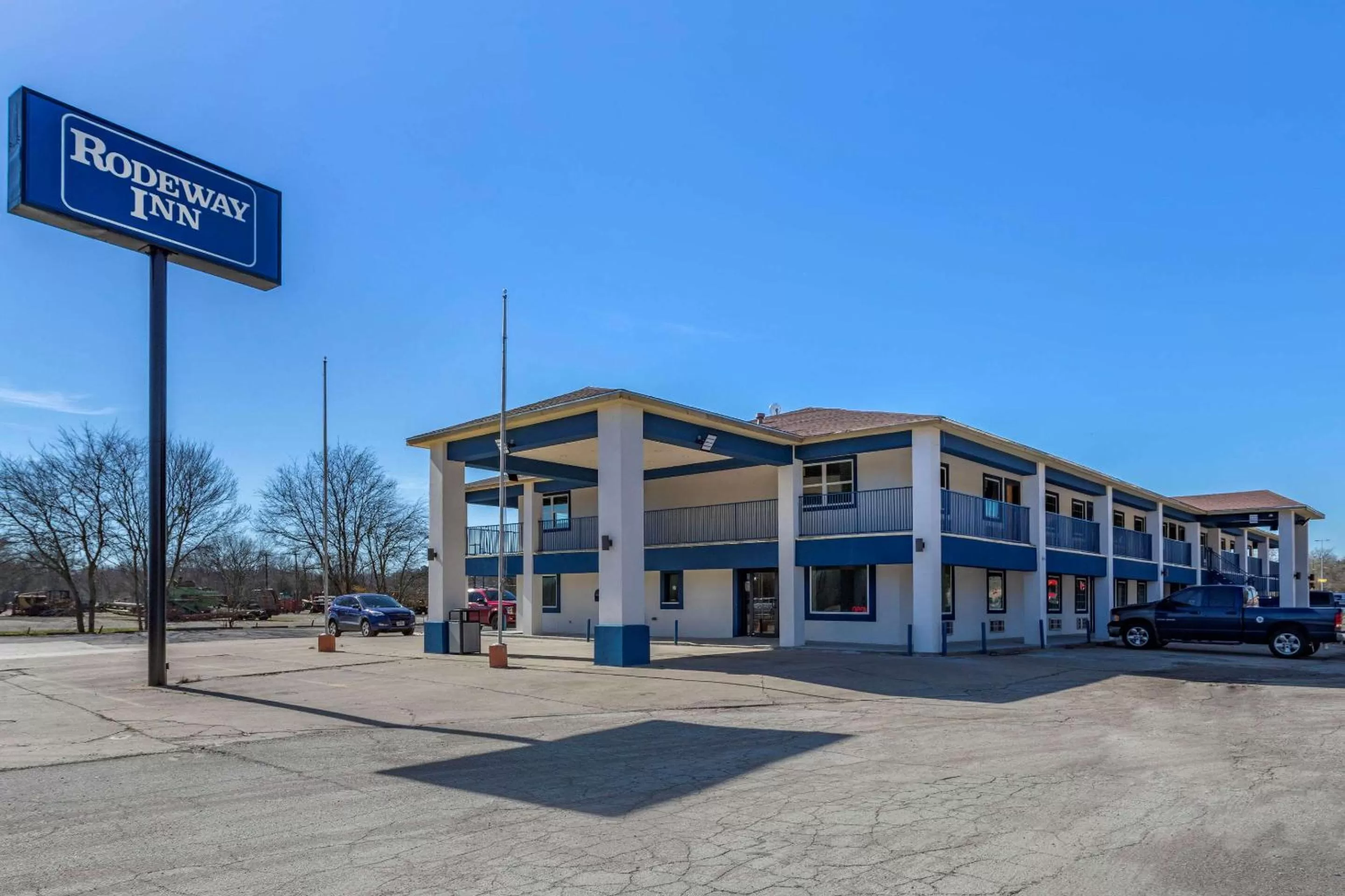 Property building in Rodeway Inn Caldwell