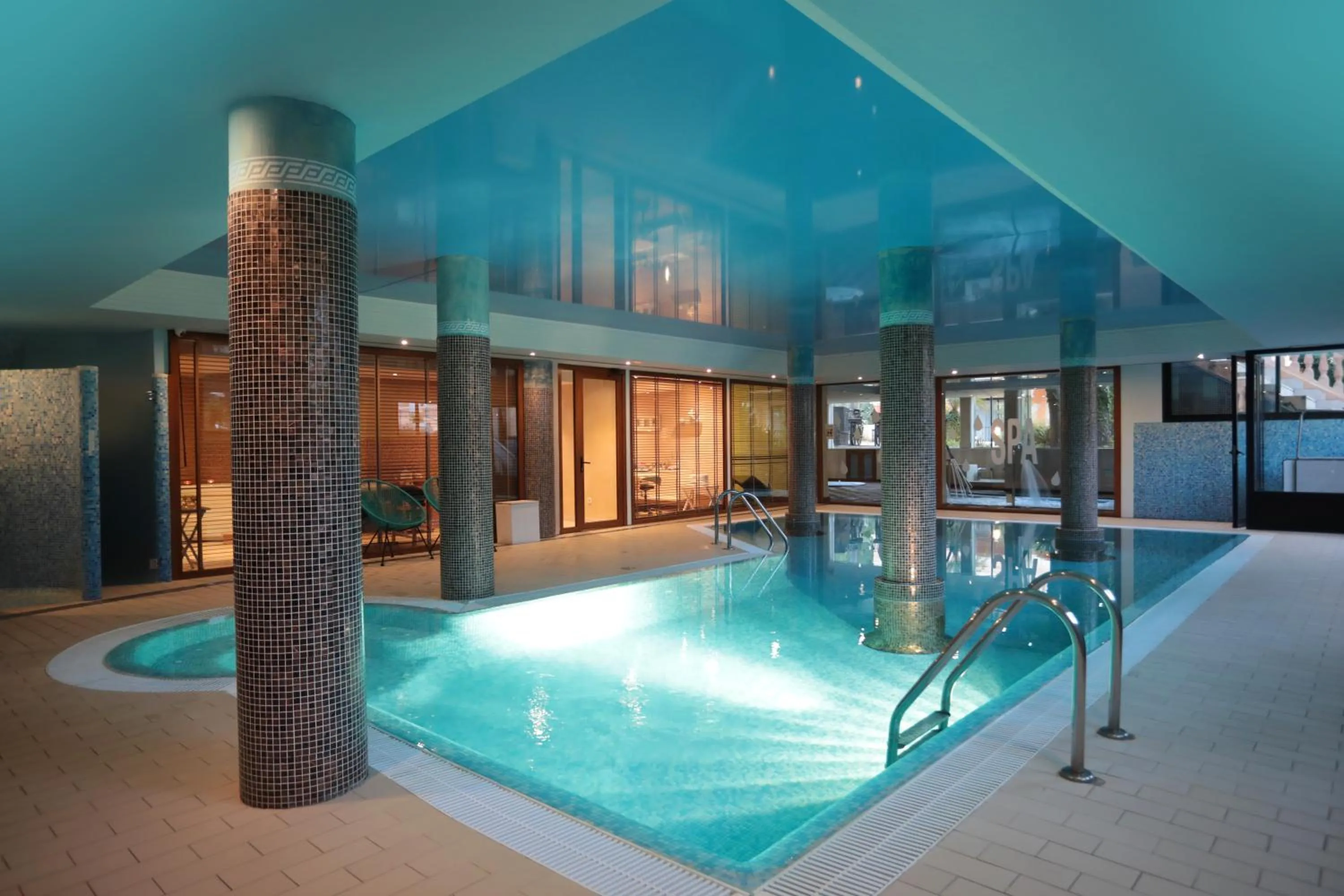 Spa and wellness centre/facilities in Mon Port Hotel & Spa