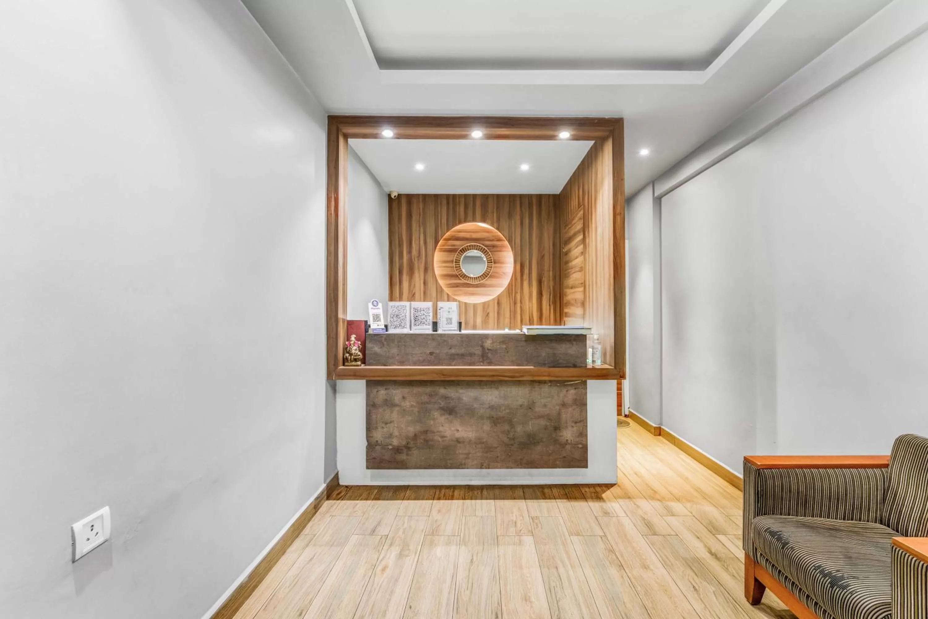 Lobby or reception, Lobby/Reception in Upar Hotels Cinecity Kodambakkam RAGHAVENDRA MANDAPAM