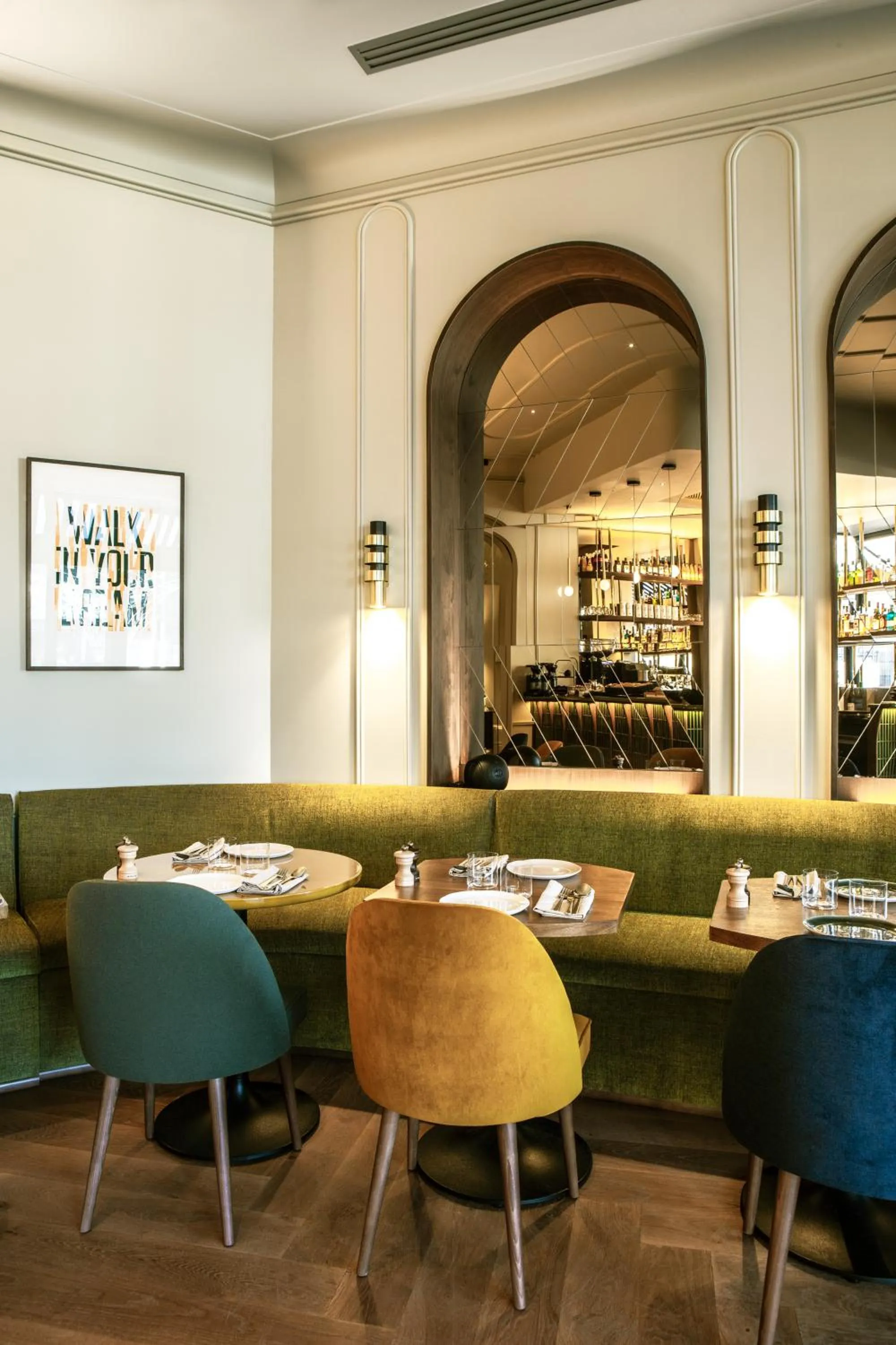 Restaurant/places to eat in Hotel Flanelles Paris
