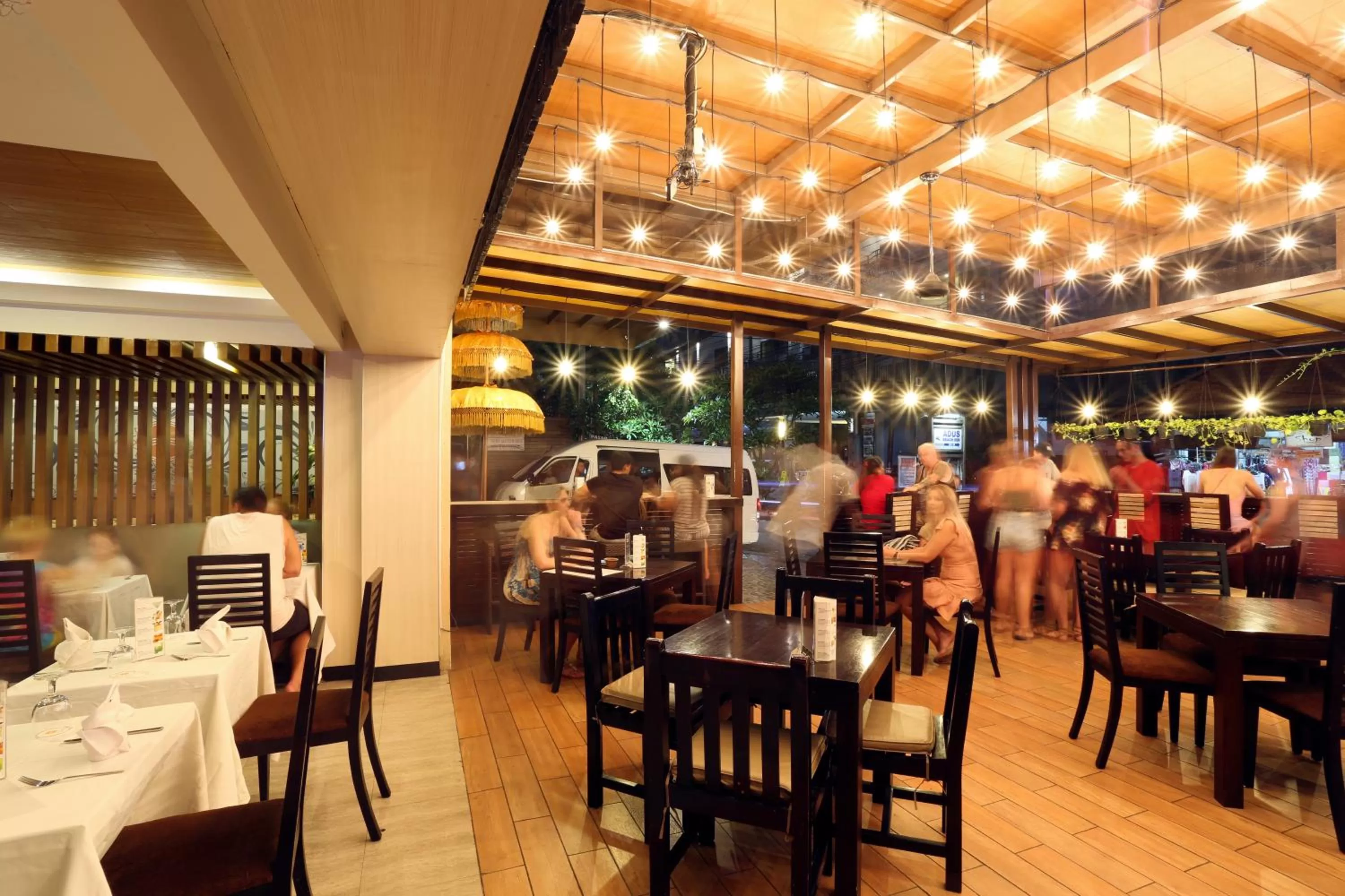 Restaurant/places to eat in The Sun Hotel & Spa Legian