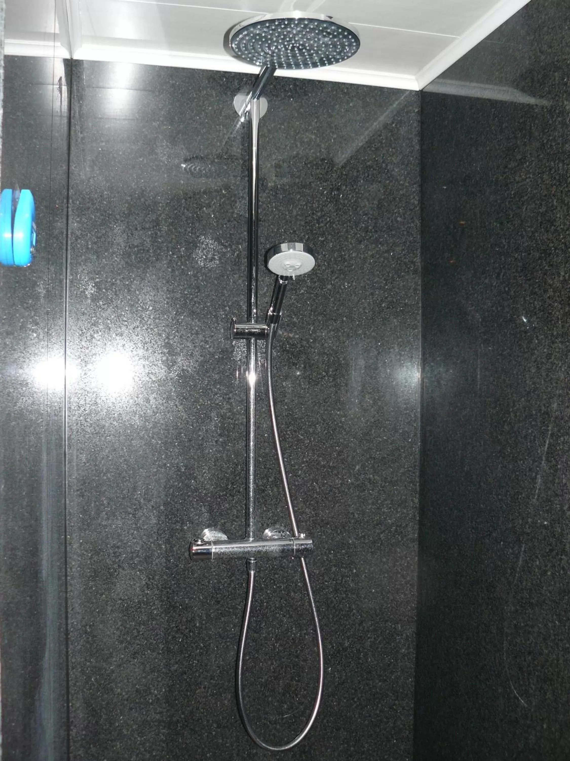 Basic Triple Room with Shared Bathroom in B&B Jo - Li Basic Triple Room with Shared Bathroom in B&B Jo - Li