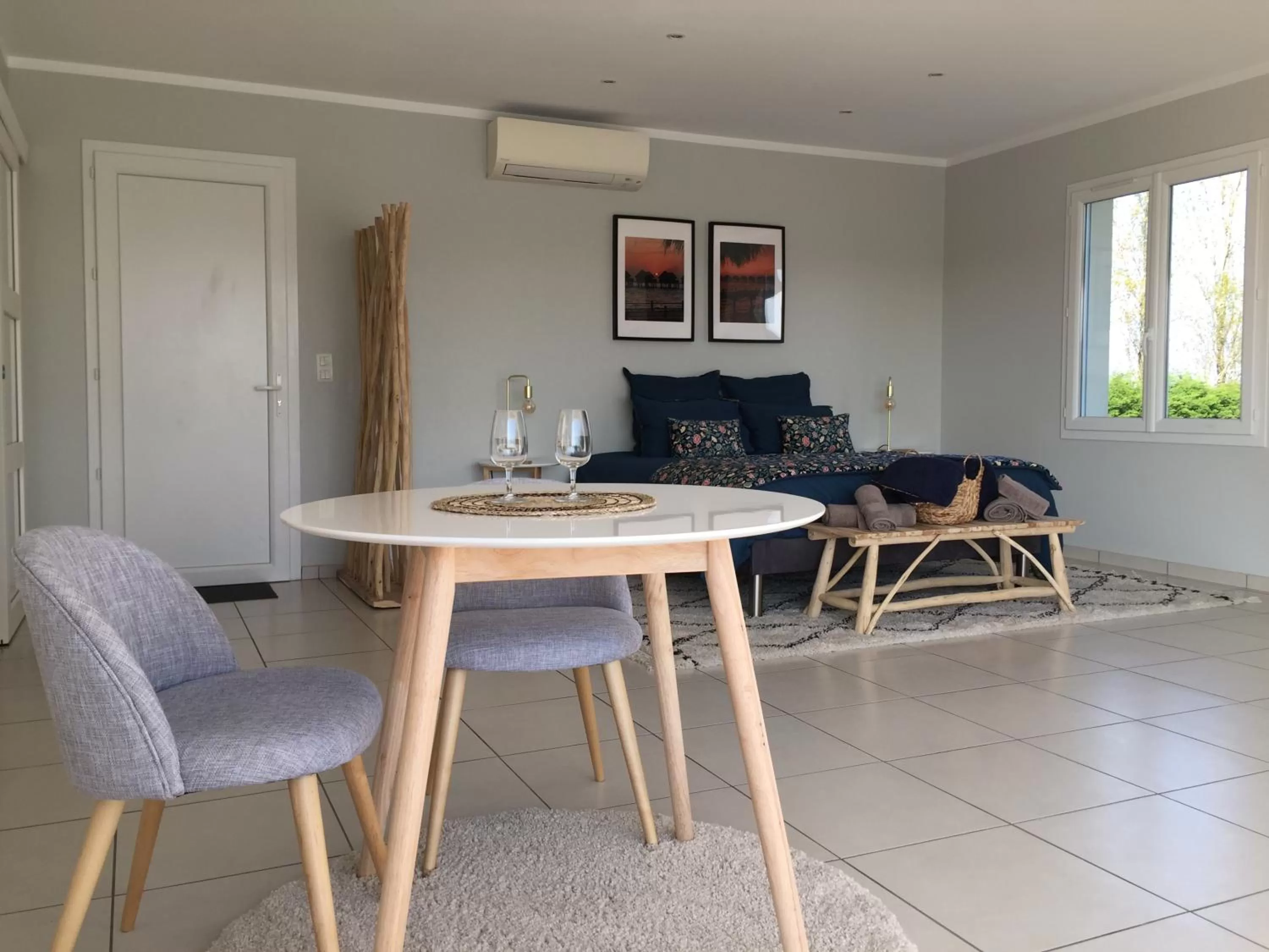 Photo of the whole room, Seating Area in Chambre d'hôtes Ama