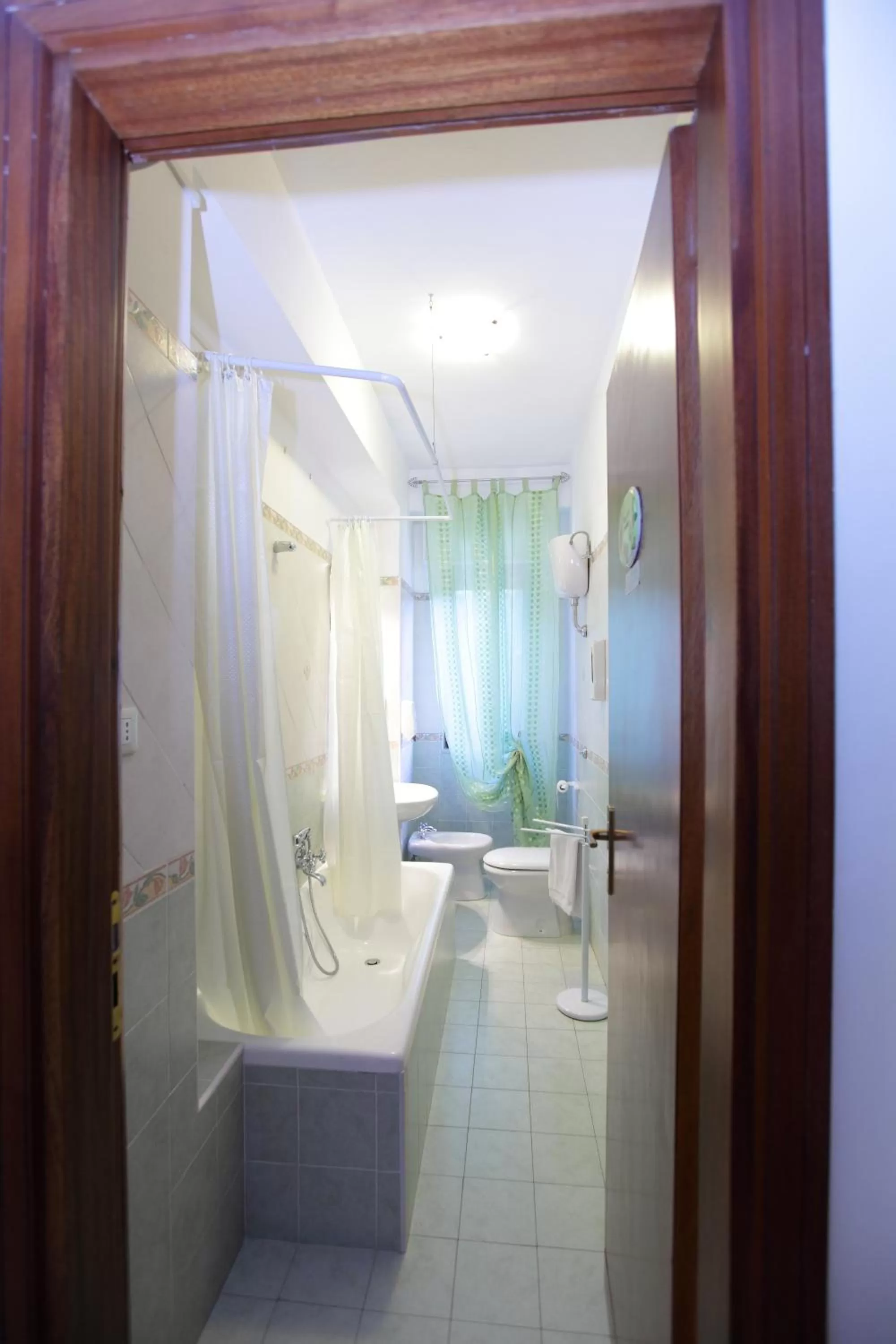 People in L'attico affittacamere B&B