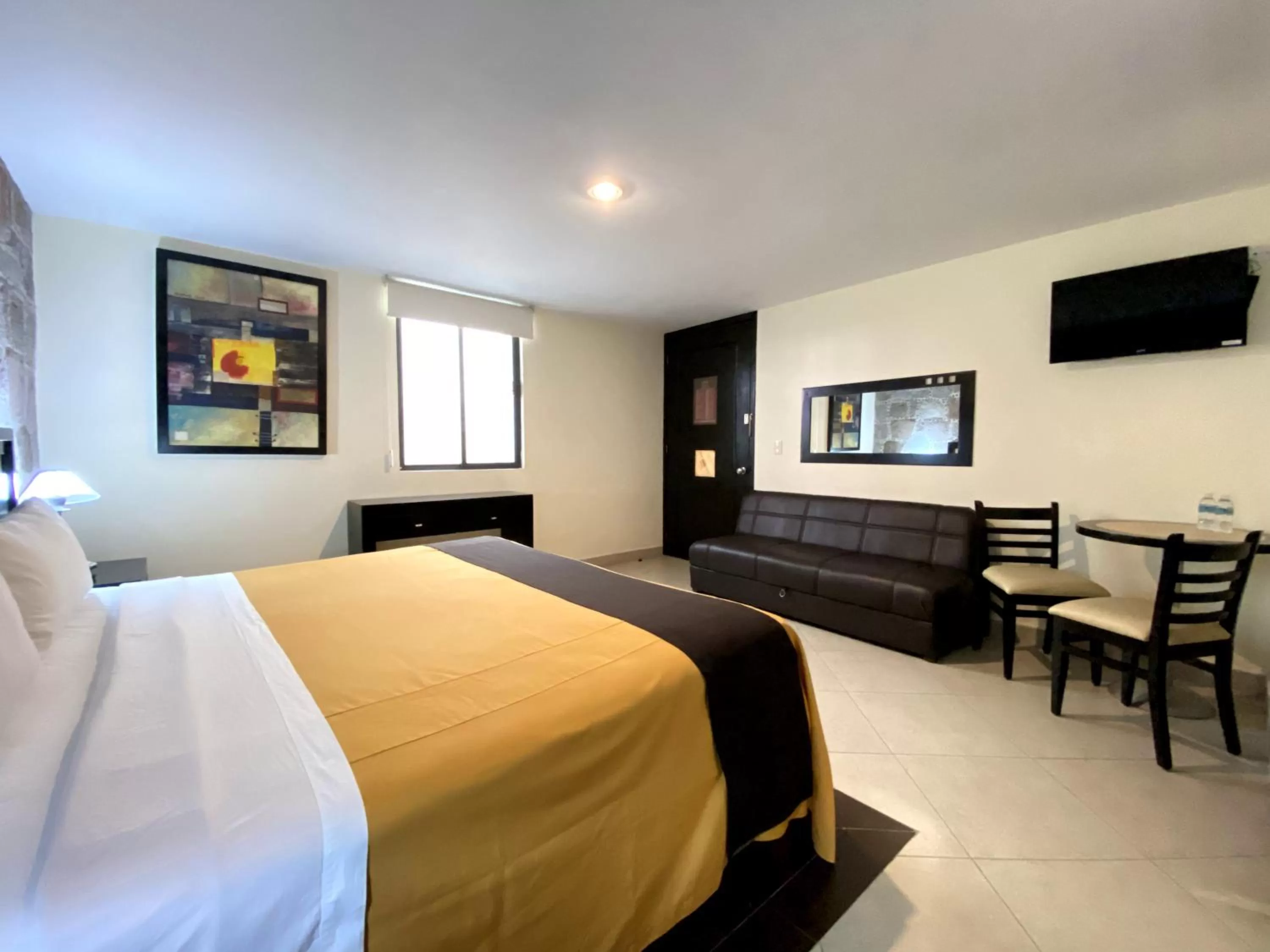 Photo of the whole room, Bed in Hotel Escala Puebla Centro