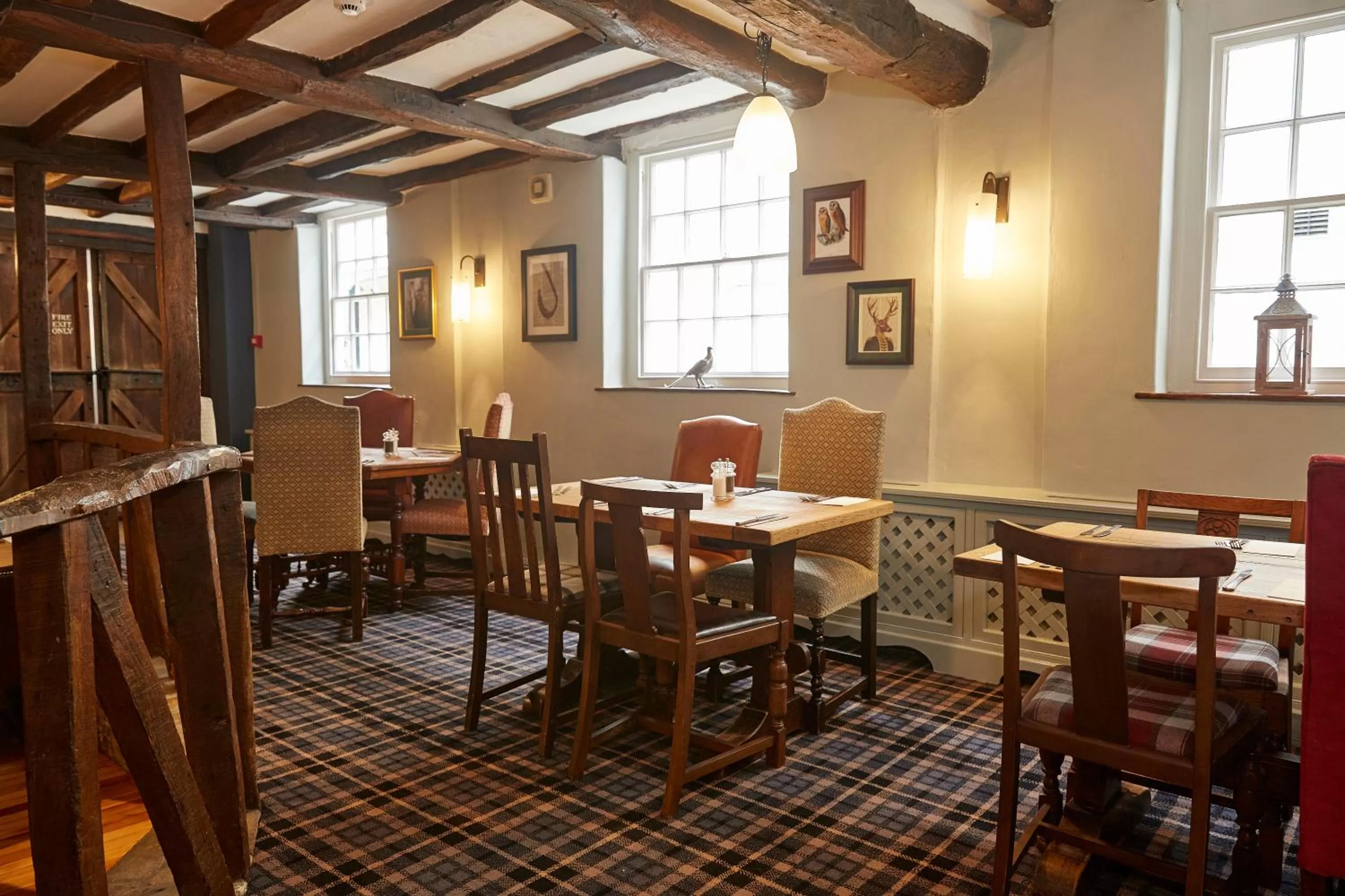 Restaurant/places to eat in White Hart Hotel by Greene King Inns