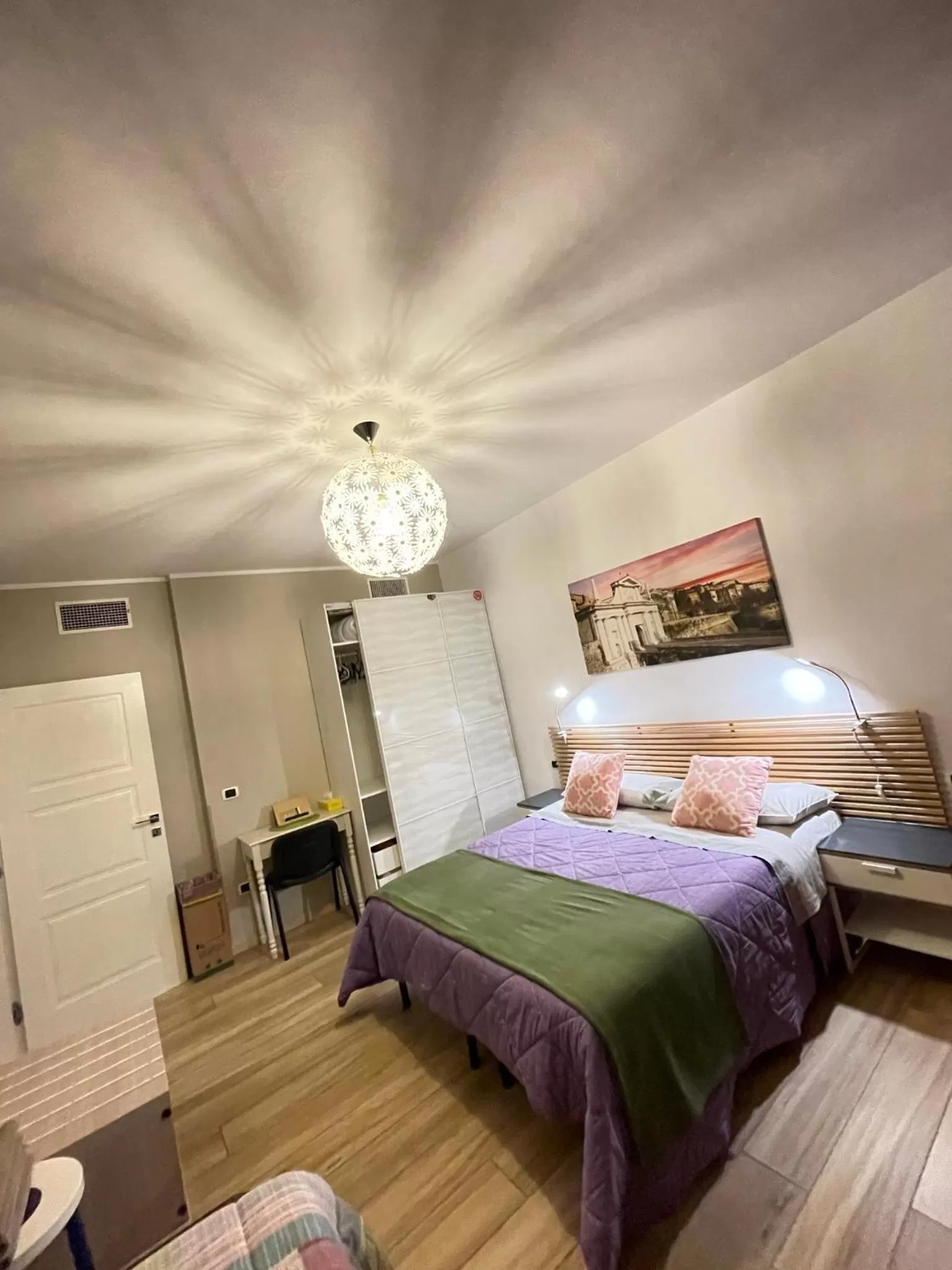 Bed in Smart-House Rent-Rooms FREE PARKING