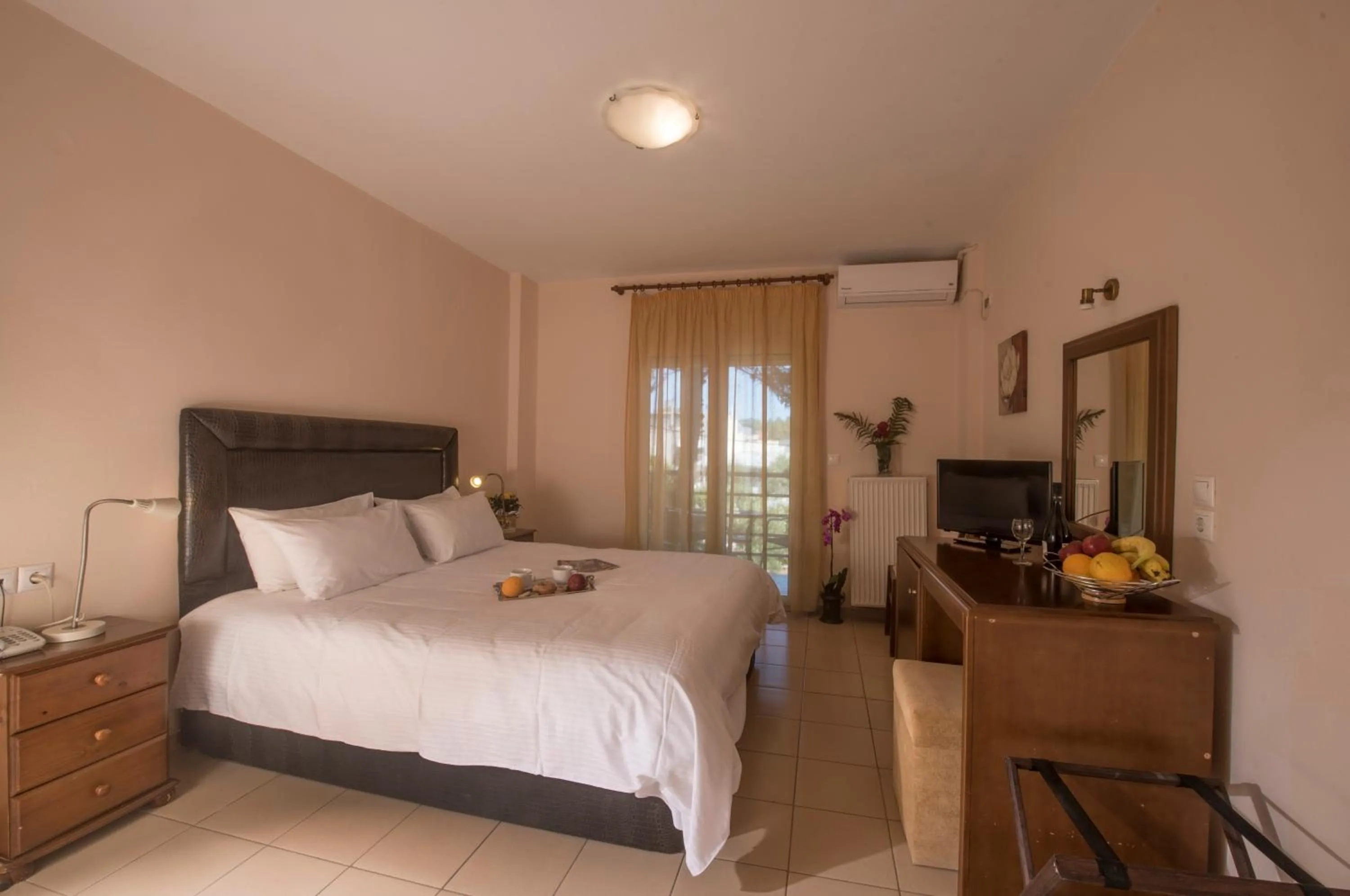 Bedroom, Bed in Filoxenia Hotel