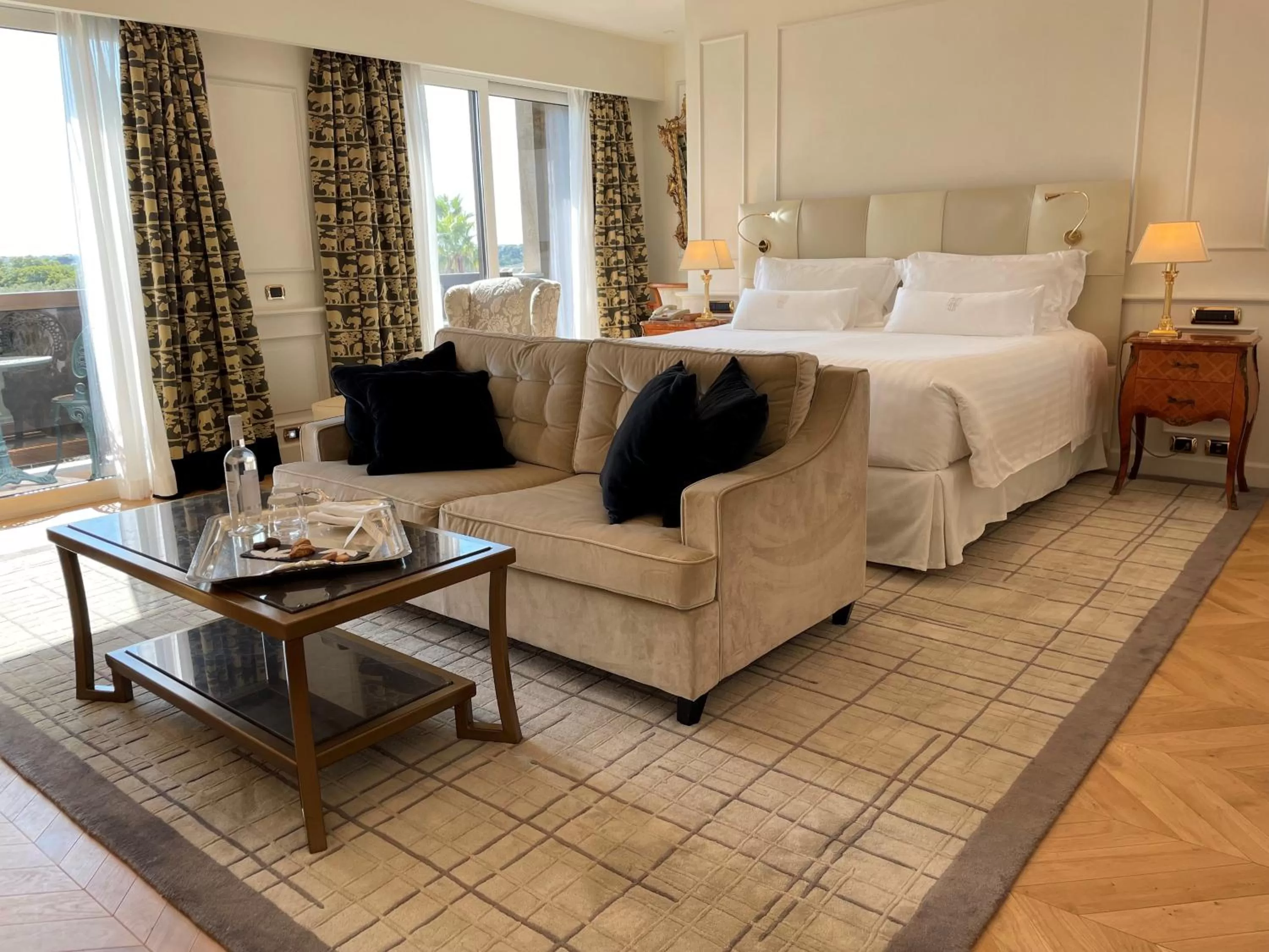 Photo of the whole room, Bed in Parco dei Principi Grand Hotel & SPA