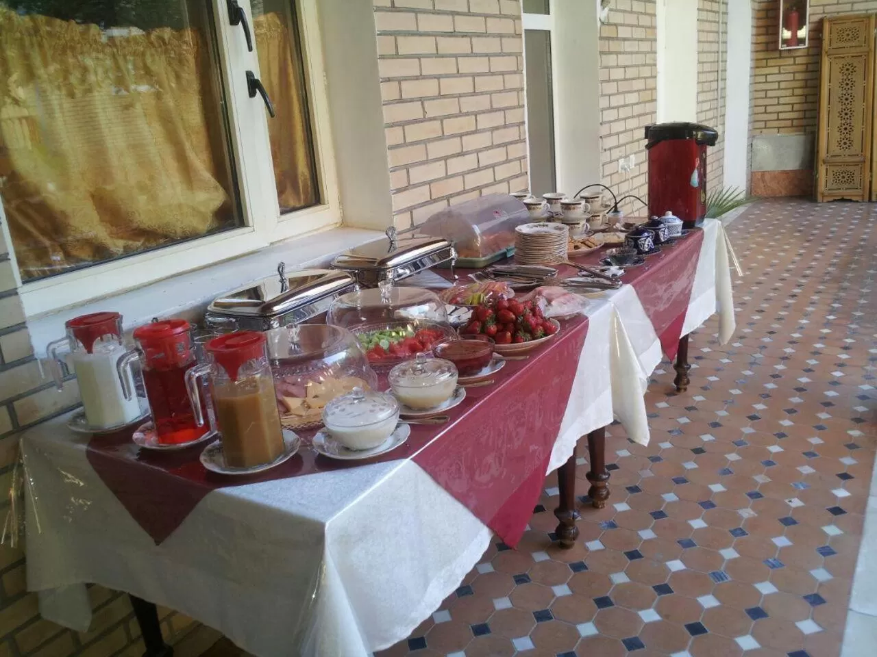 Buffet breakfast in Guest House Marokand