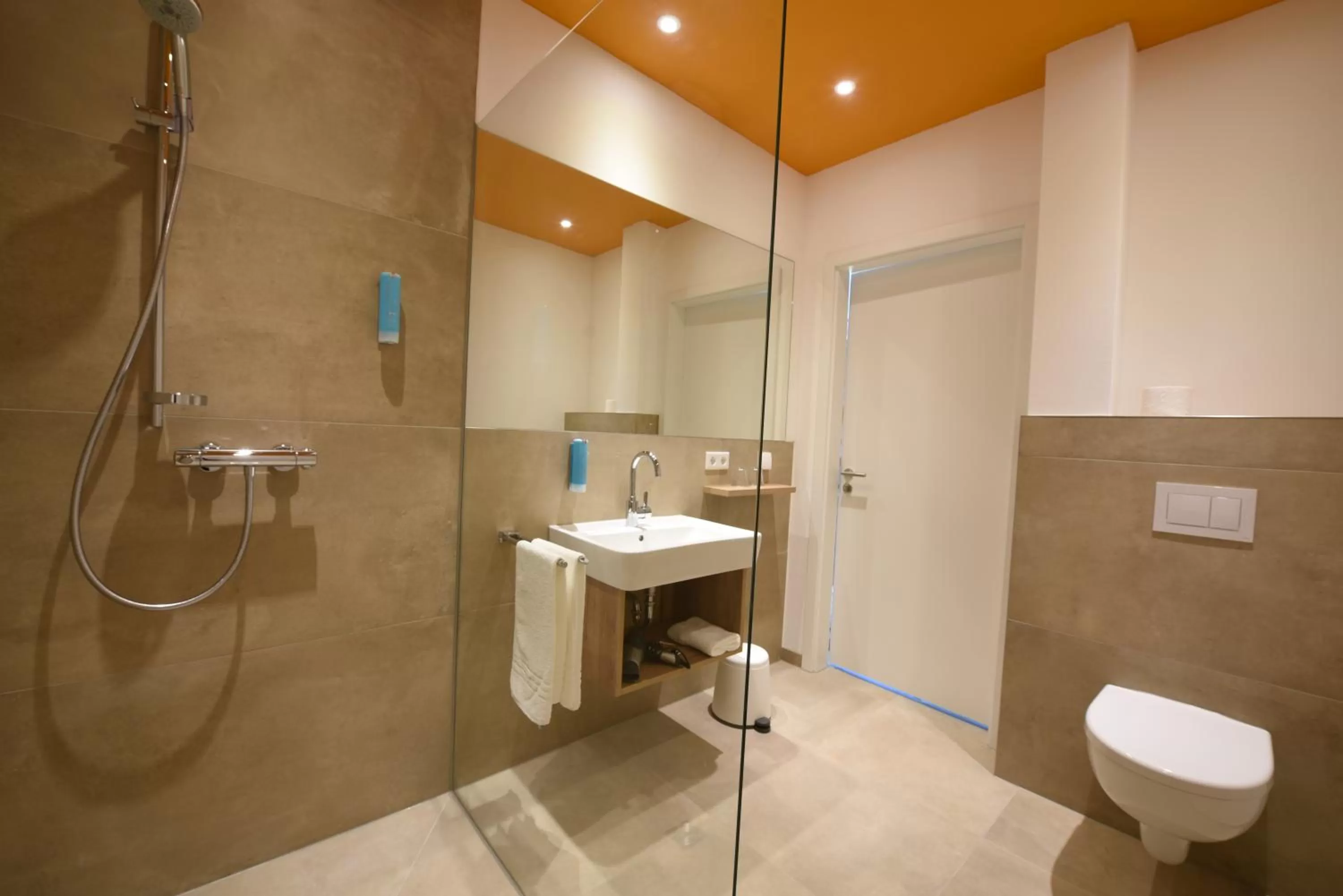 Bathroom in Steverbett Hotel