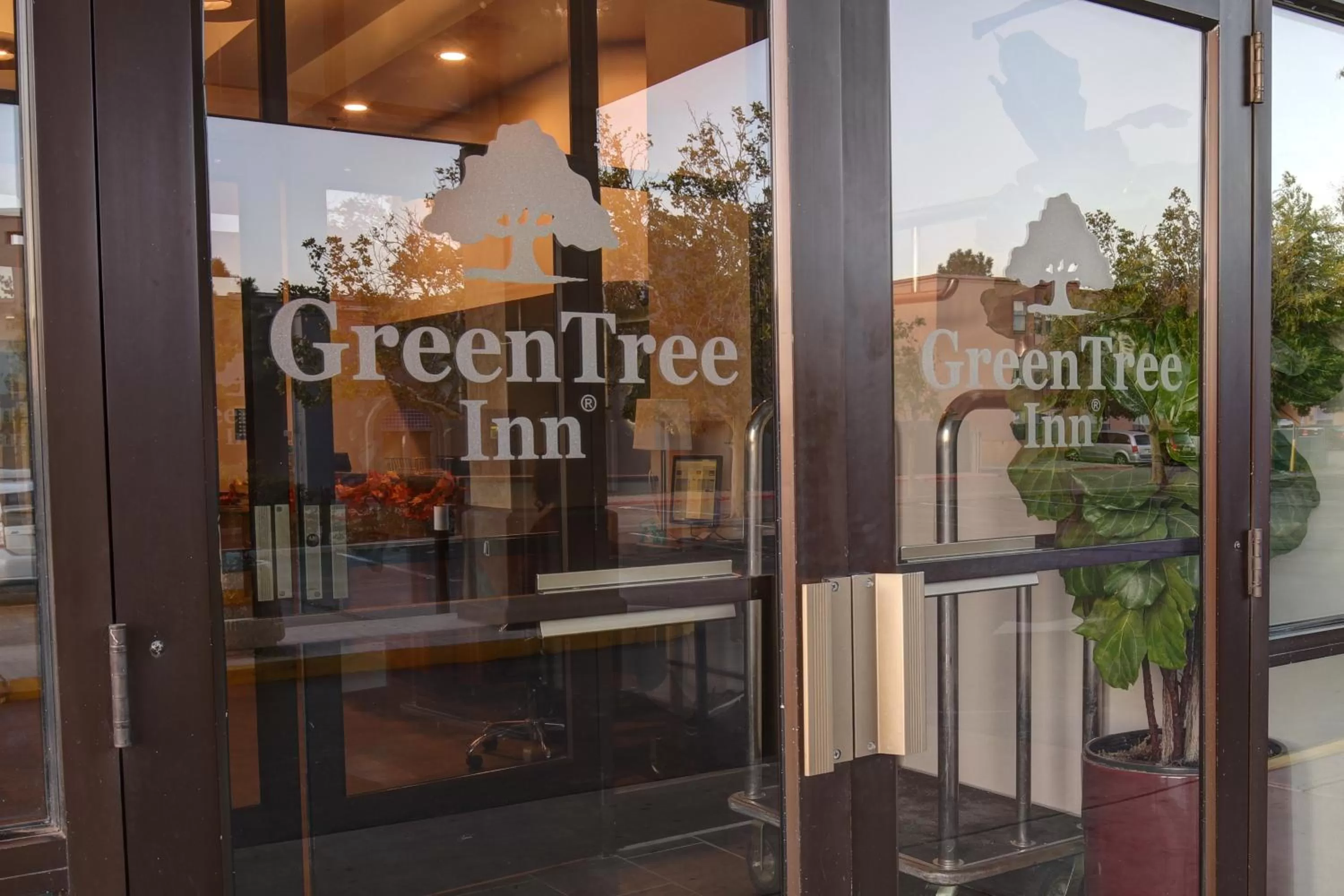 Facade/entrance in GreenTree Inn Albuquerque North I-25