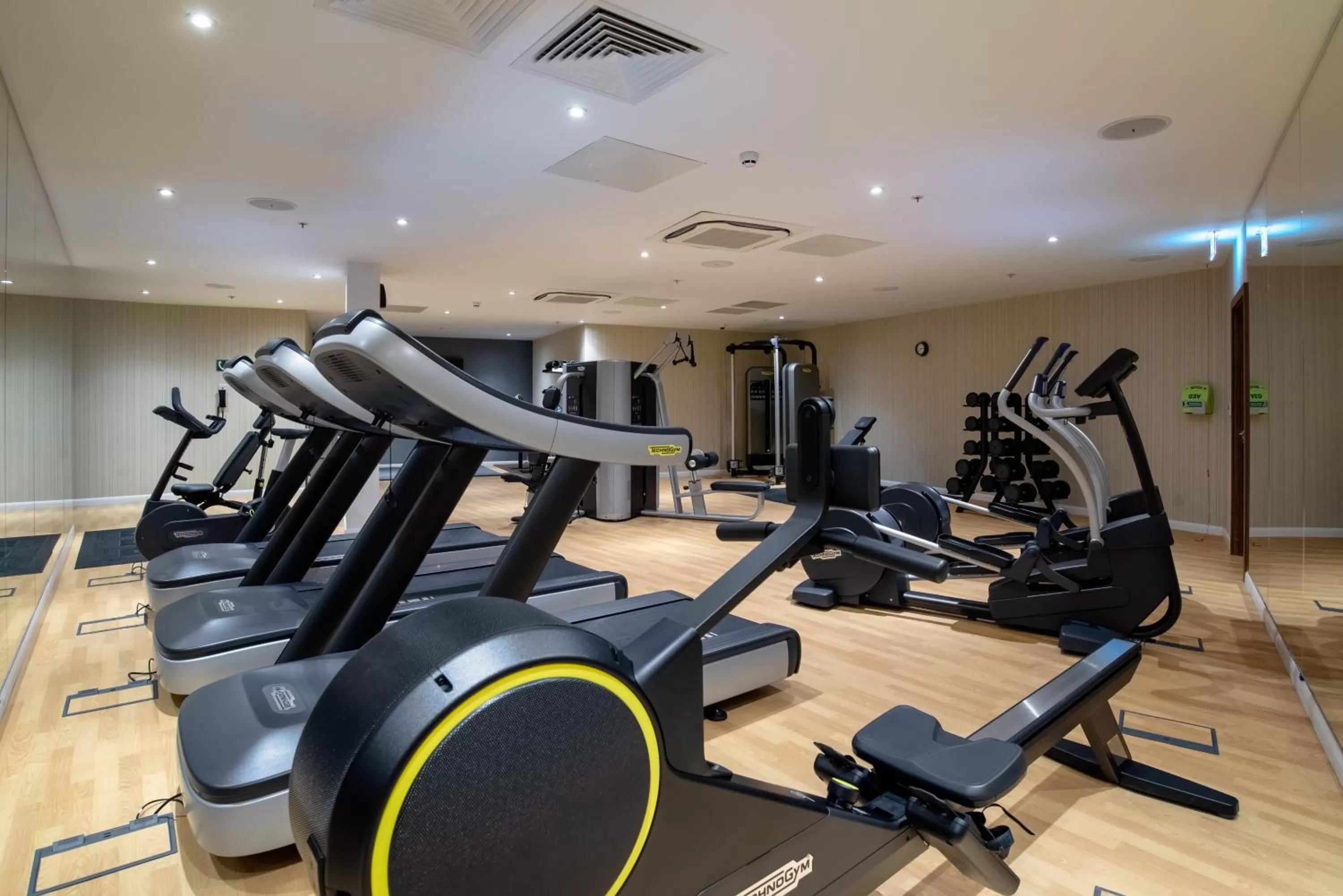 Fitness centre/facilities in Crowne Plaza London Heathrow T4 by IHG