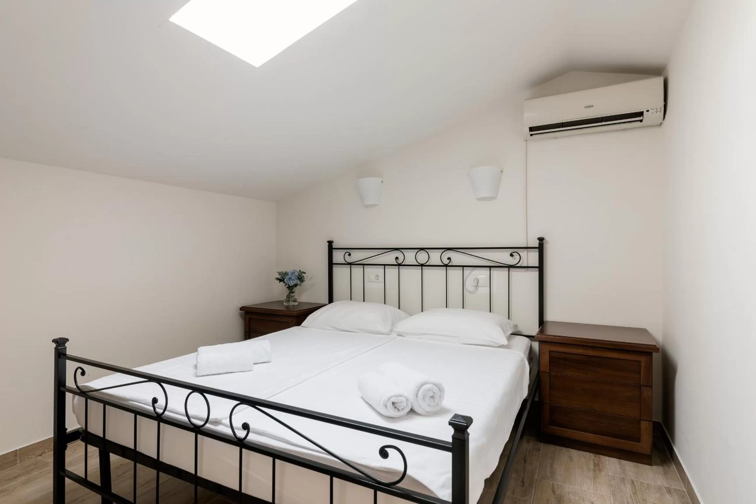 Photo of the whole room in B&B Miracolo di Mare Retro