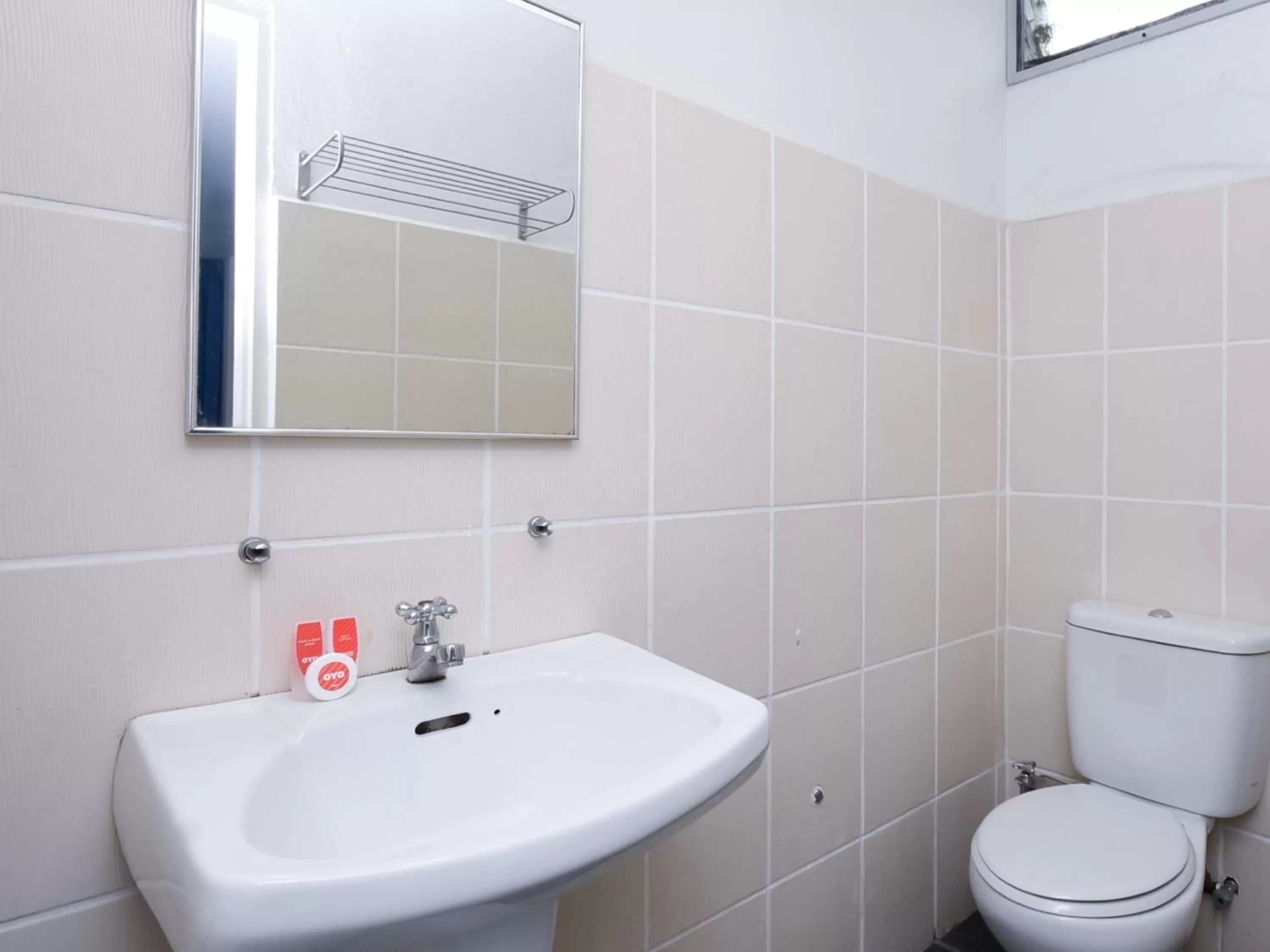 Bathroom in Super OYO 89604 City Home Stay