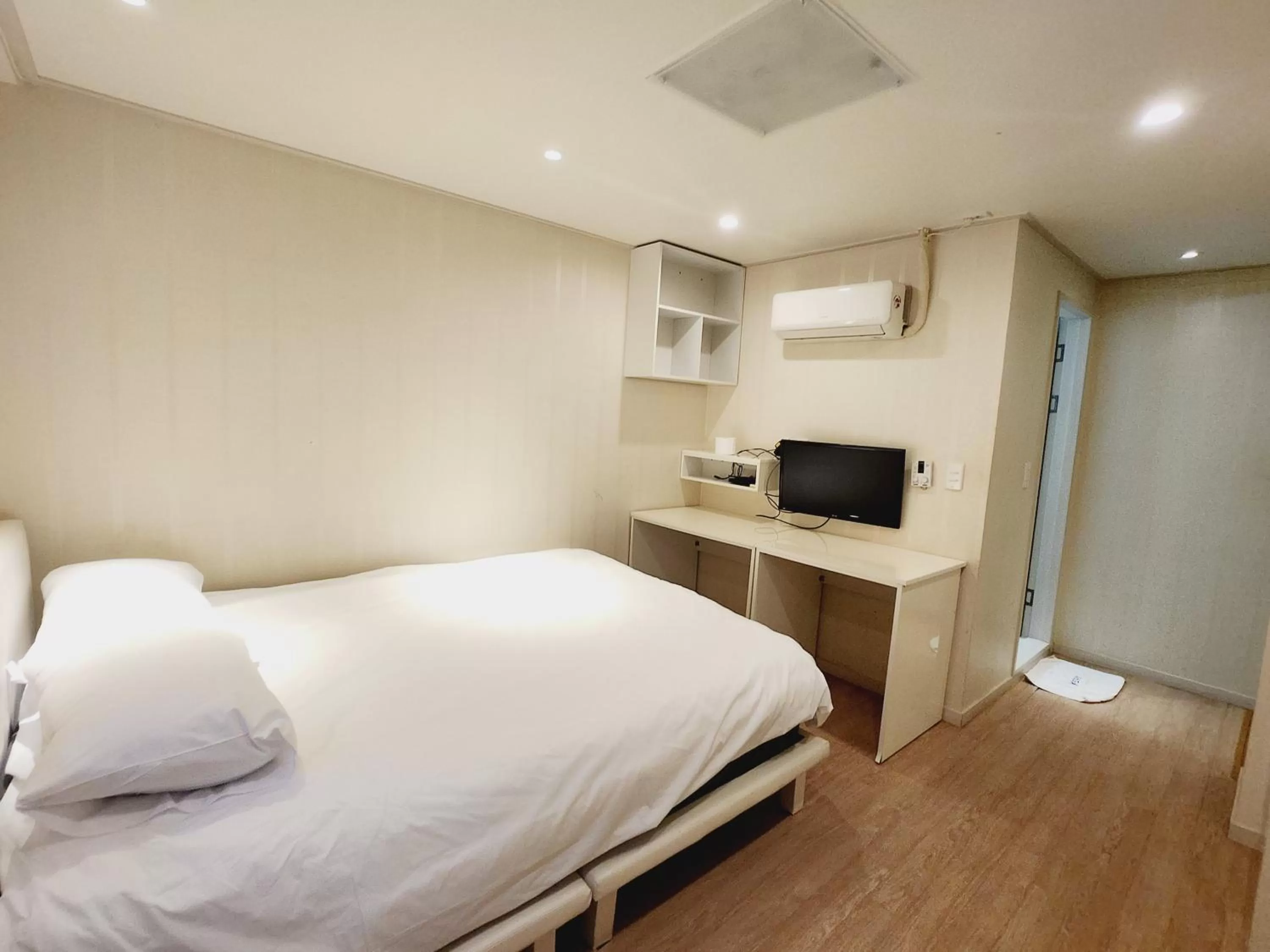 Bed in Olive hostel R(Residence)