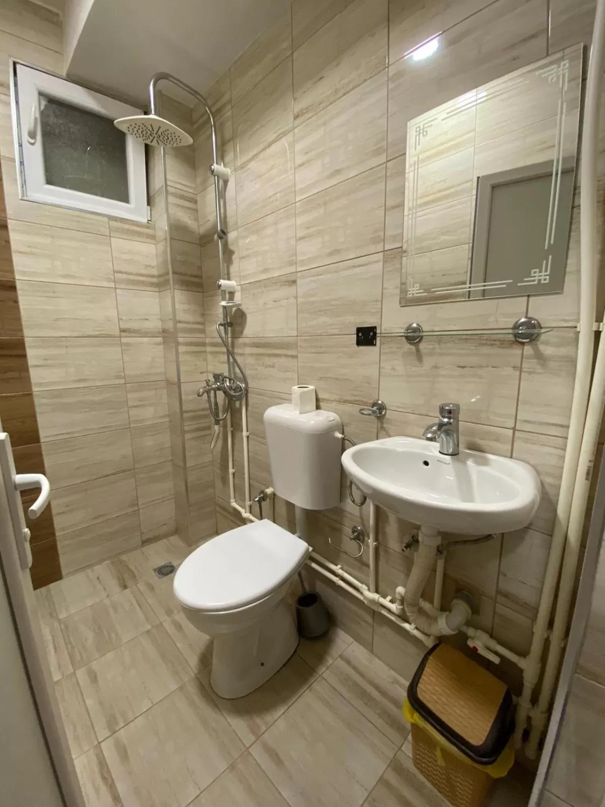 Bathroom in Motel Atika