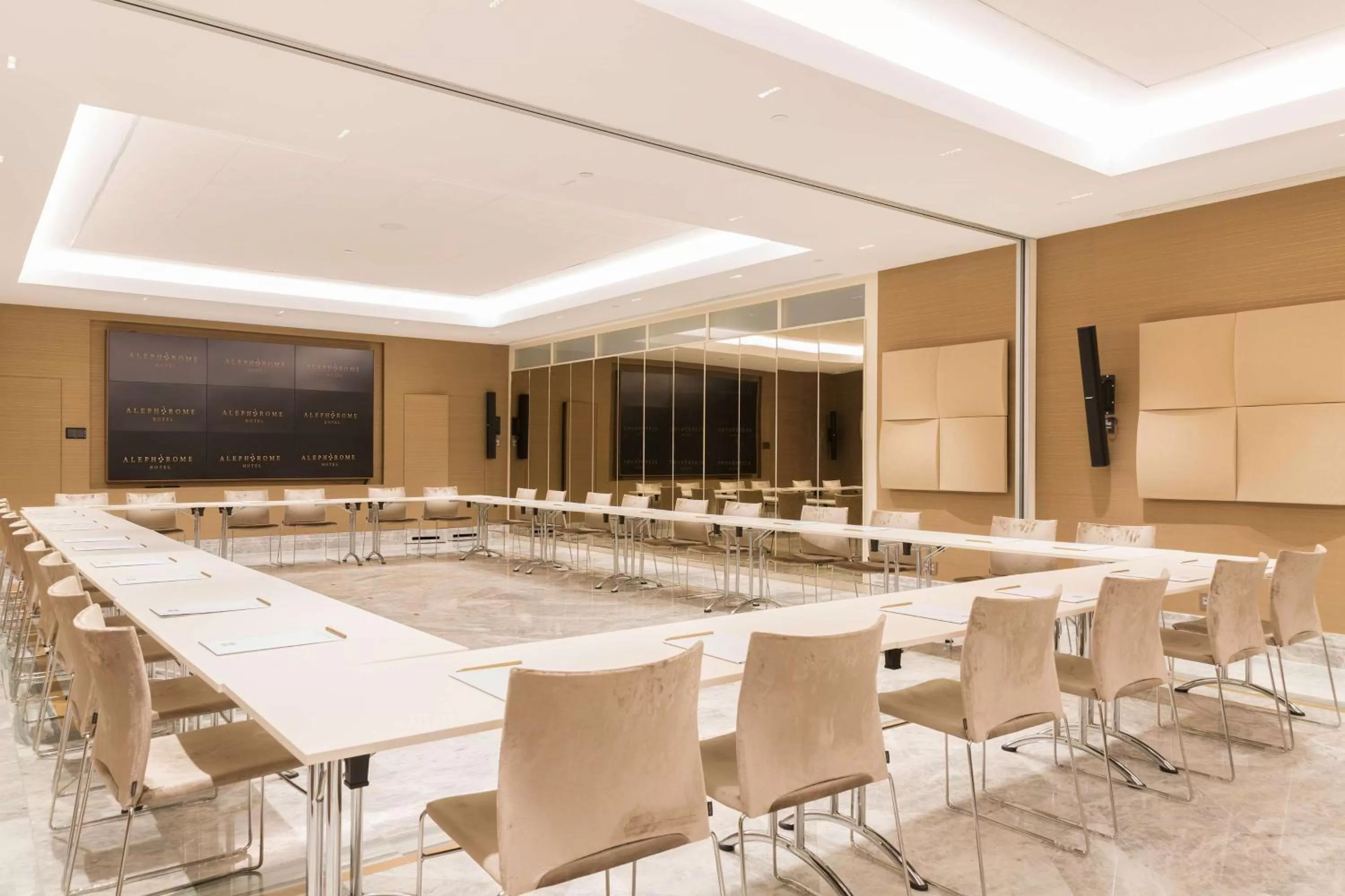Meeting/conference room in Aleph Rome Hotel, Curio Collection By Hilton