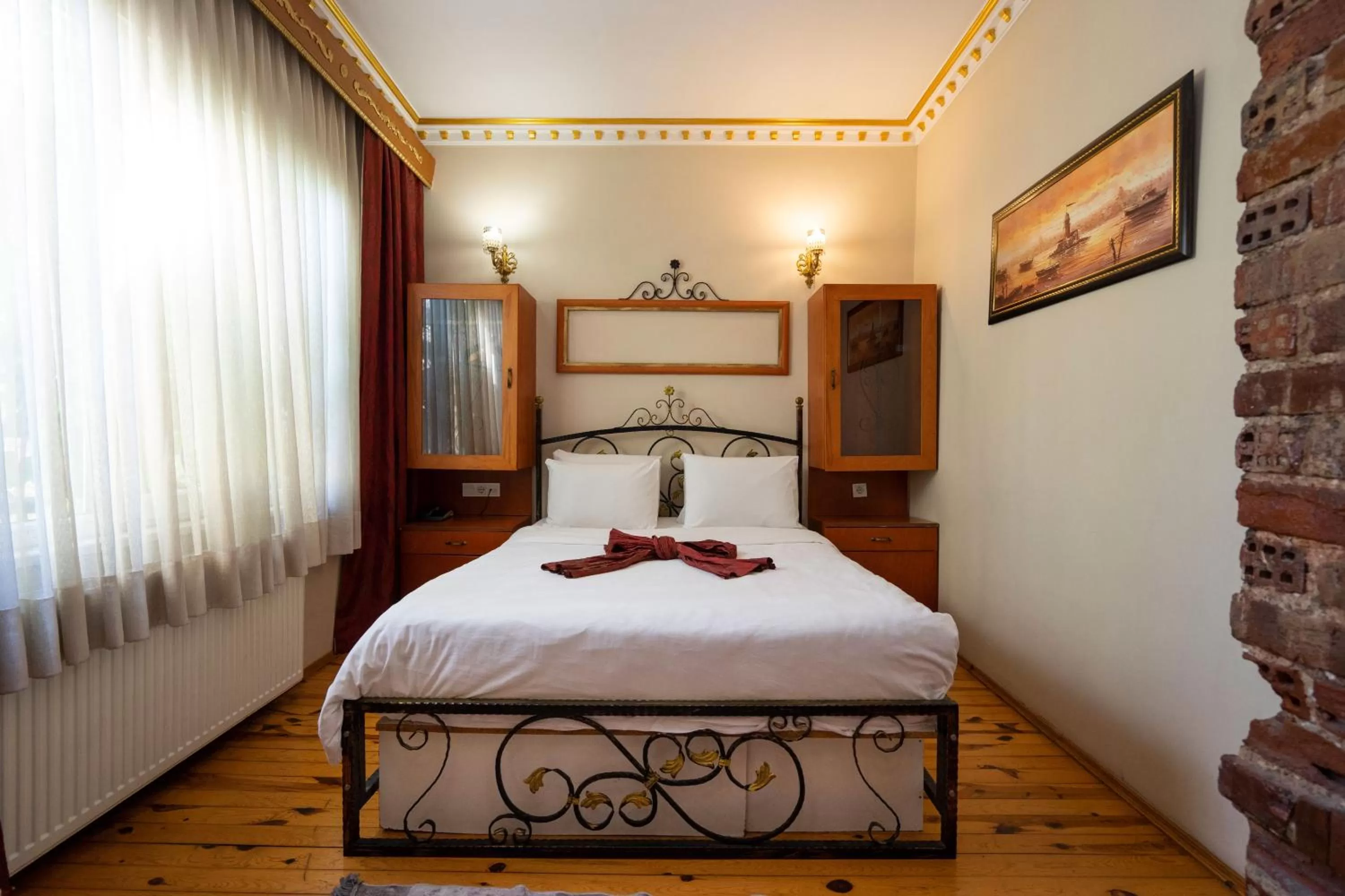 Bed in Gedikpasa Family