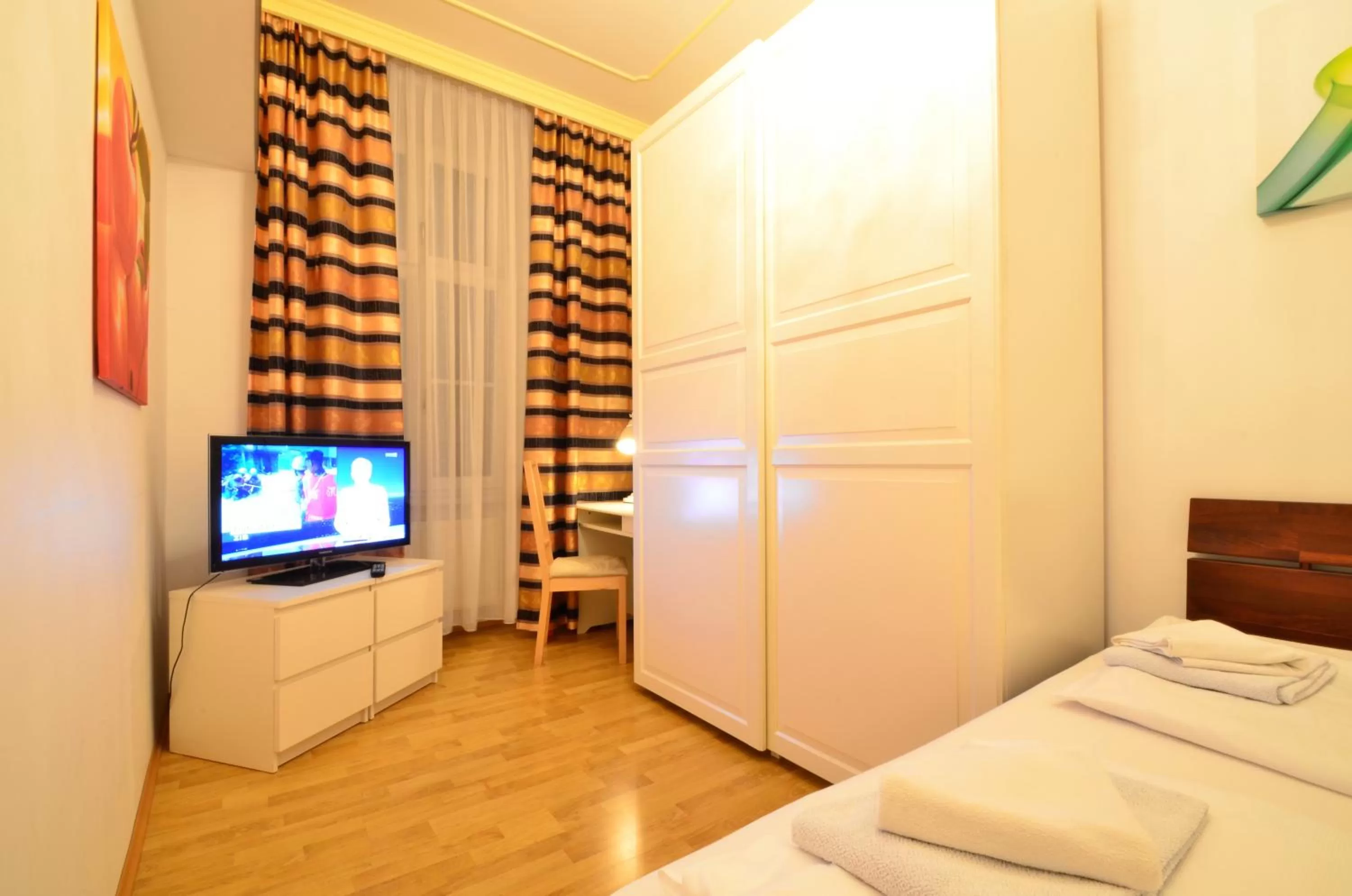 Bed in AJO Apartments - Messe City Flat - Self-Check-in