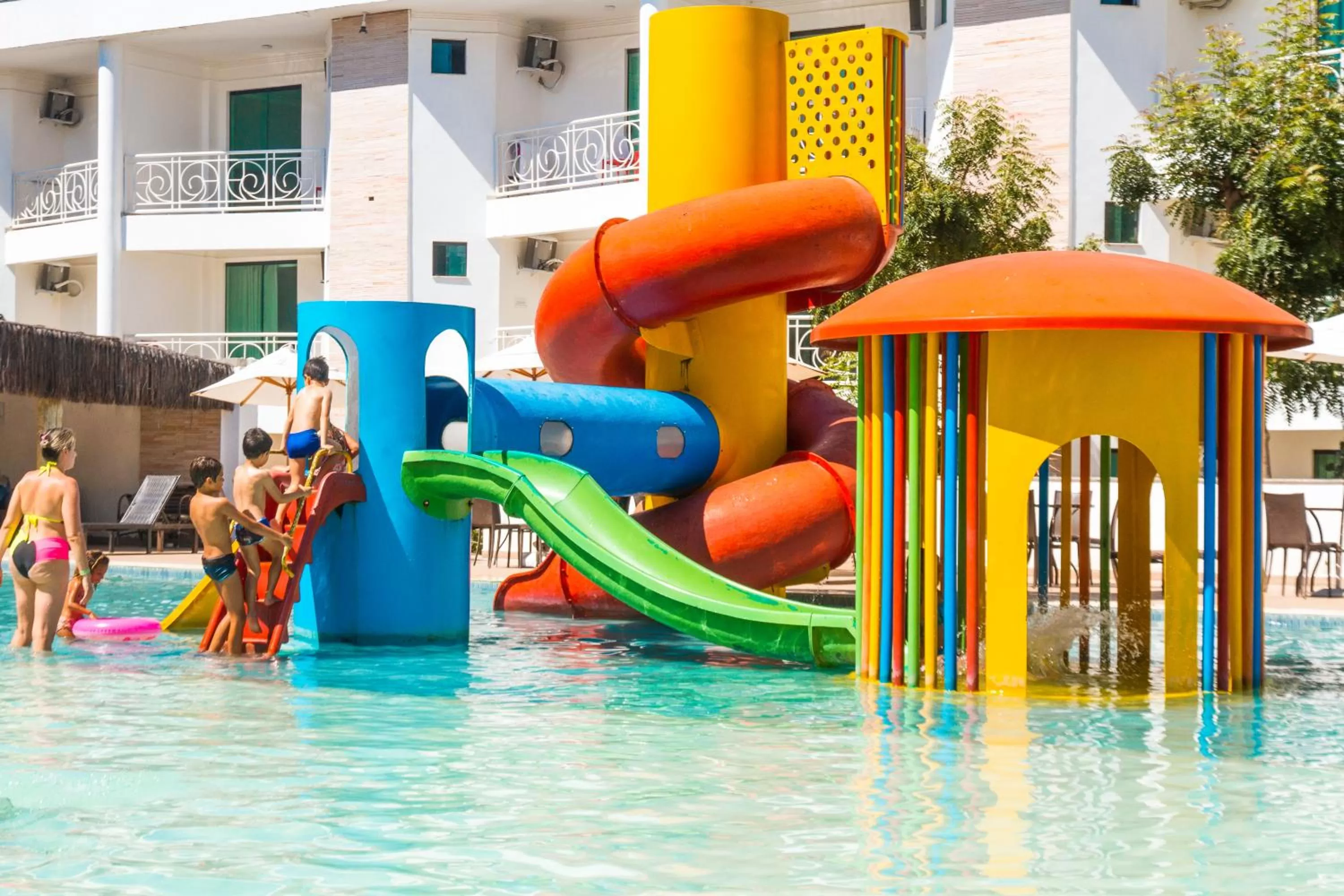 Swimming pool in Portal Beach - Rede Soberano