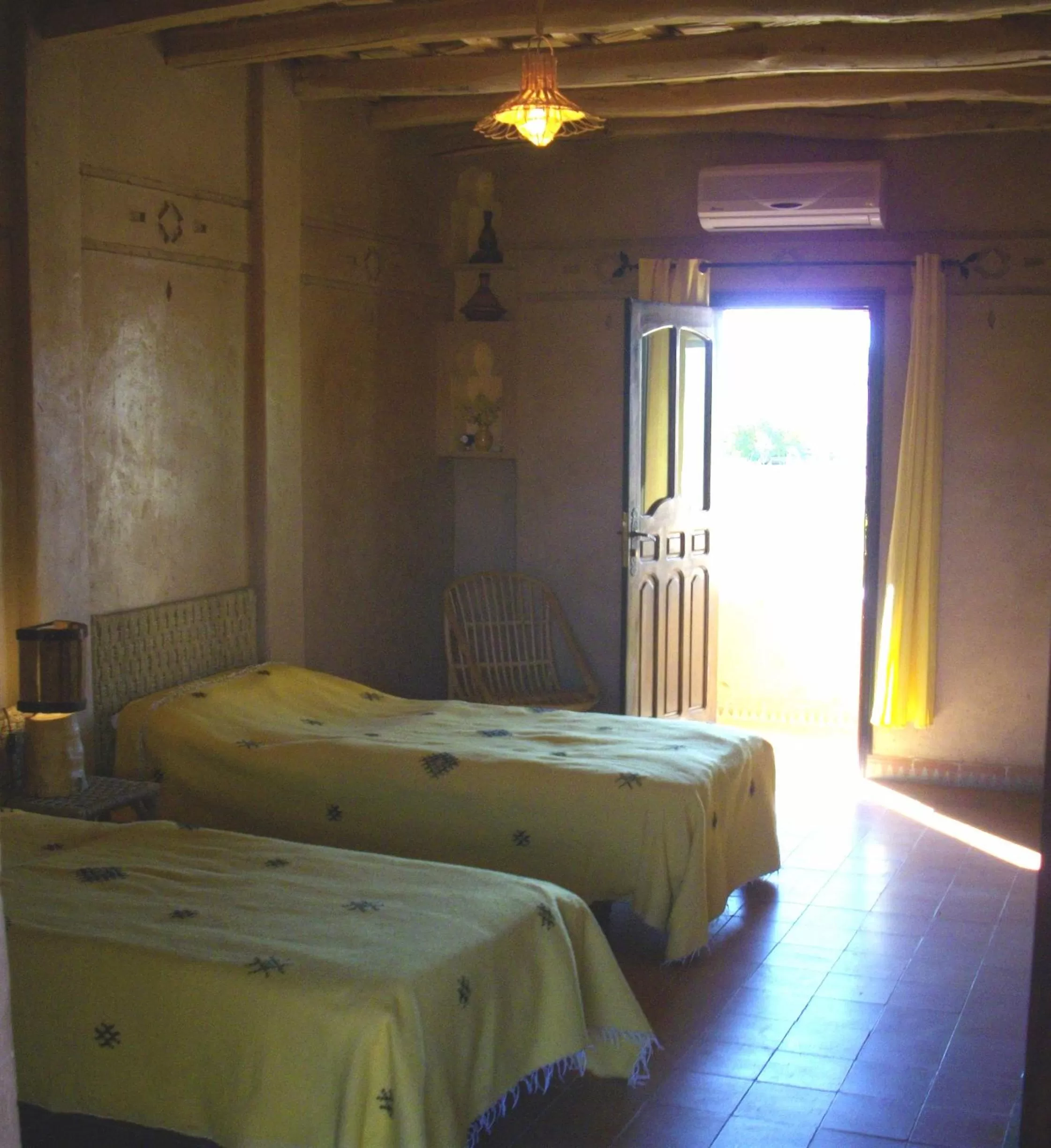 Photo of the whole room, Bed in Kasbah Zitoune